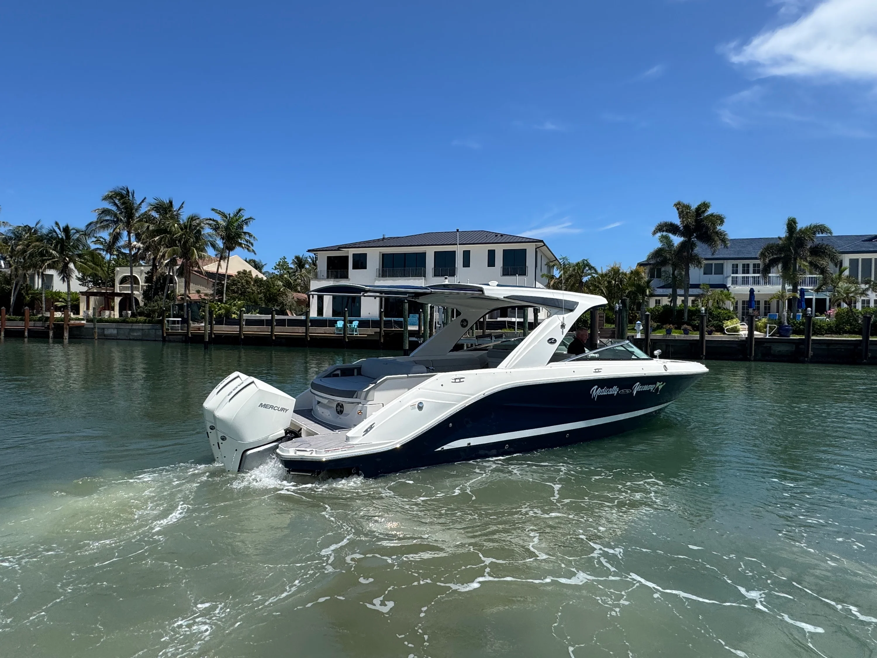 2022 Sea Ray 310 SLX OB Image Thumbnail #12