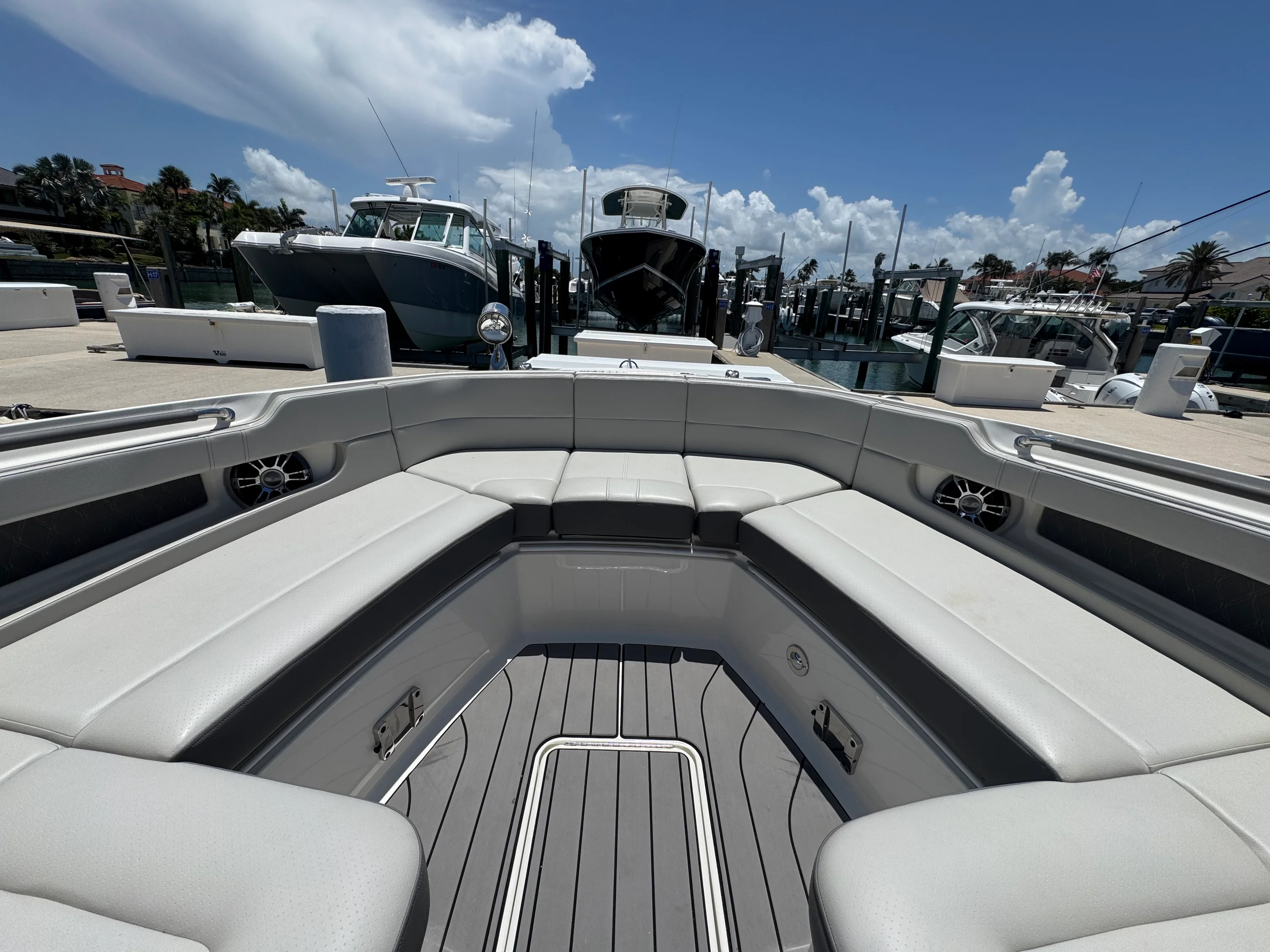 2022 Sea Ray 310 SLX OB Image Thumbnail #41