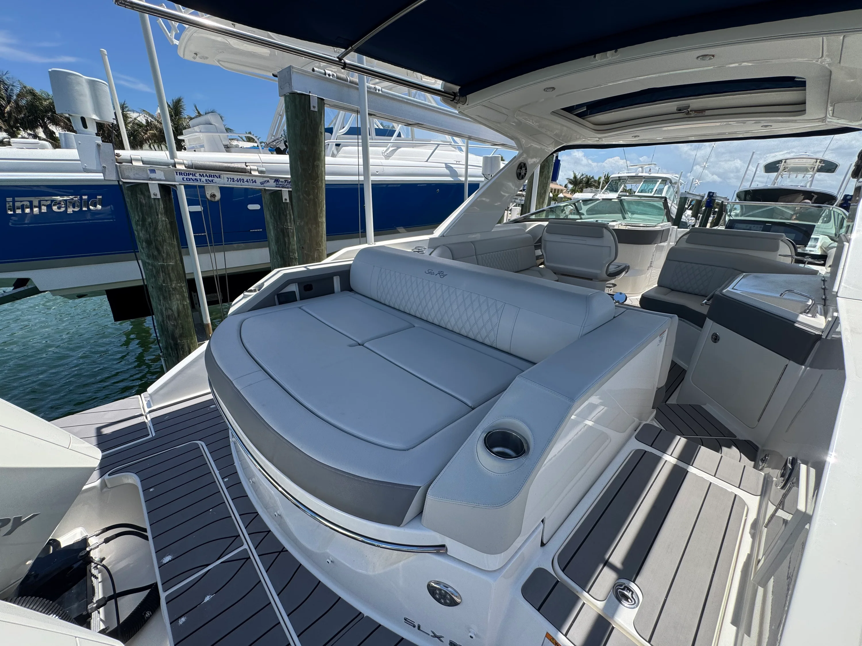 2022 Sea Ray 310 SLX OB Image Thumbnail #18