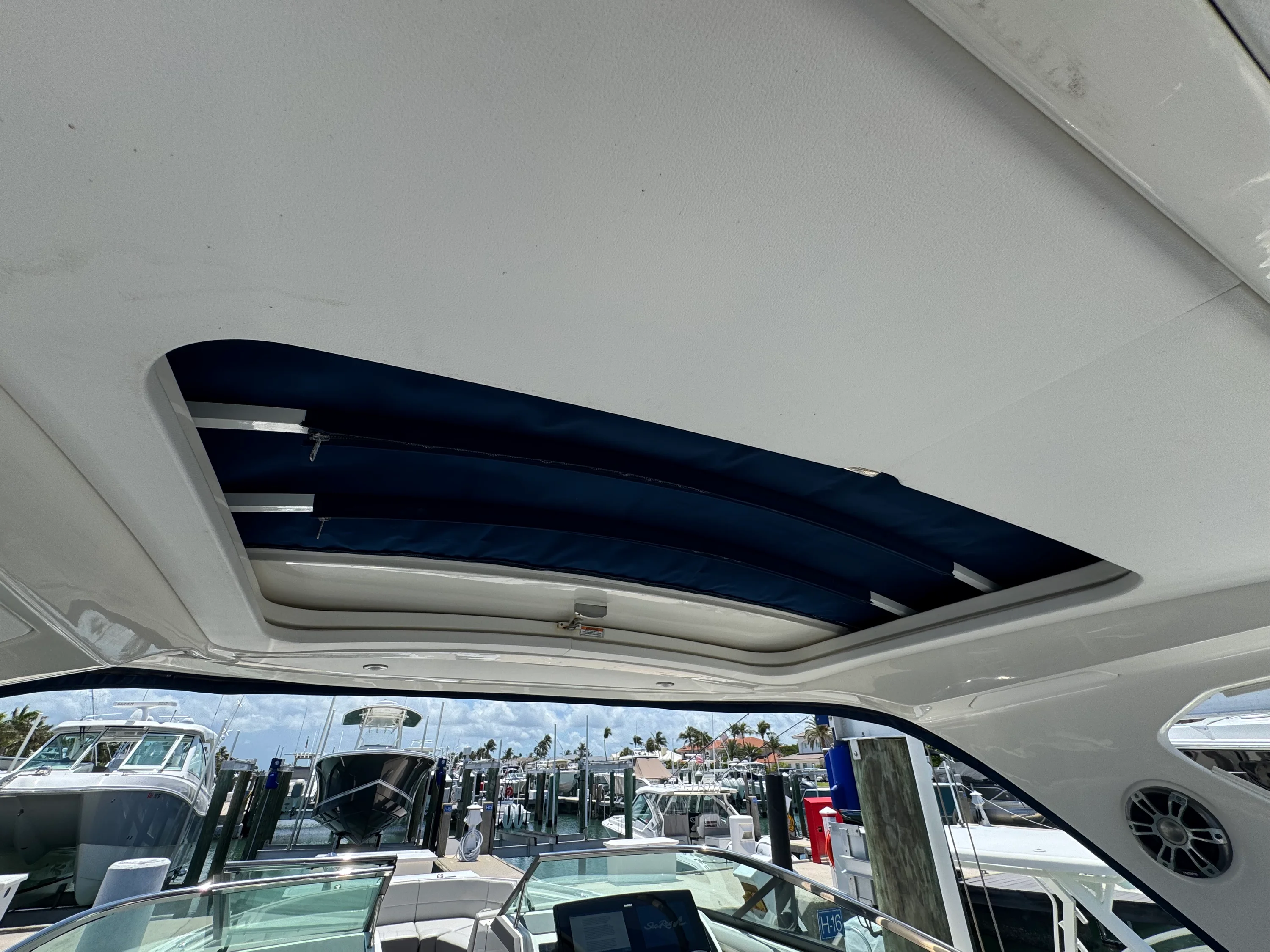 2022 Sea Ray 310 SLX OB Image Thumbnail #47
