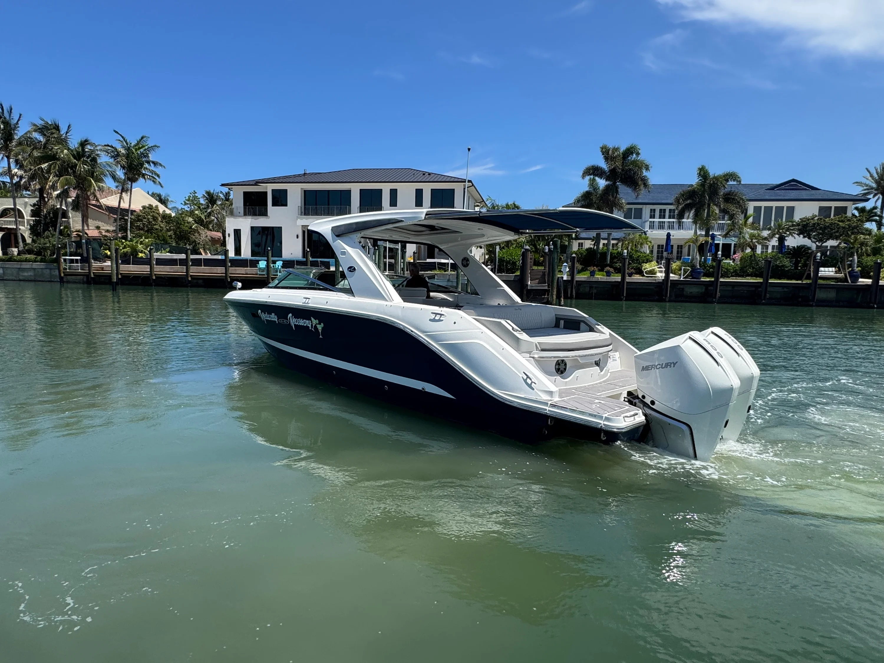 2022 Sea Ray 310 SLX OB Image Thumbnail #5
