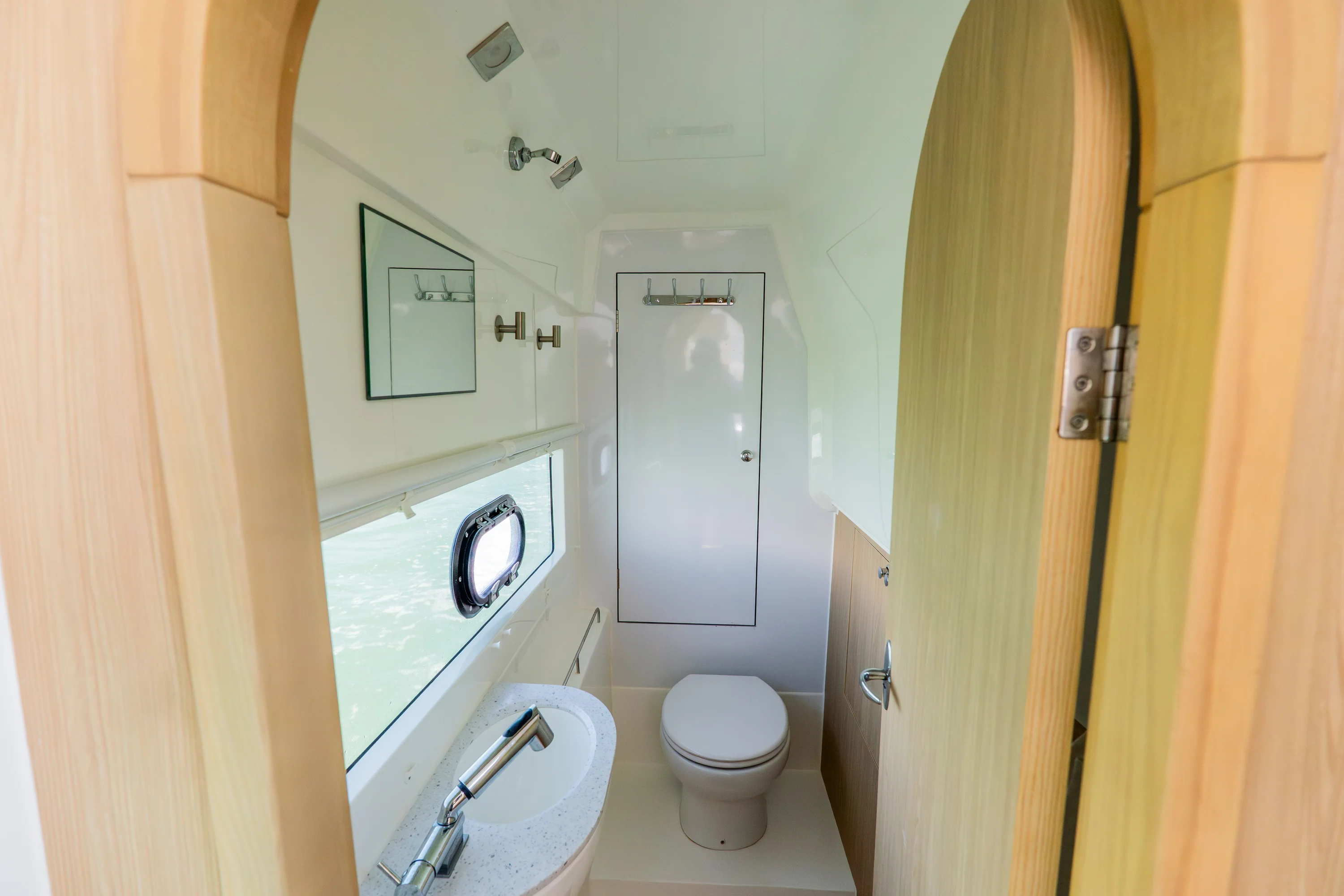 2023 Aquila 36 SPORT Image Thumbnail #40