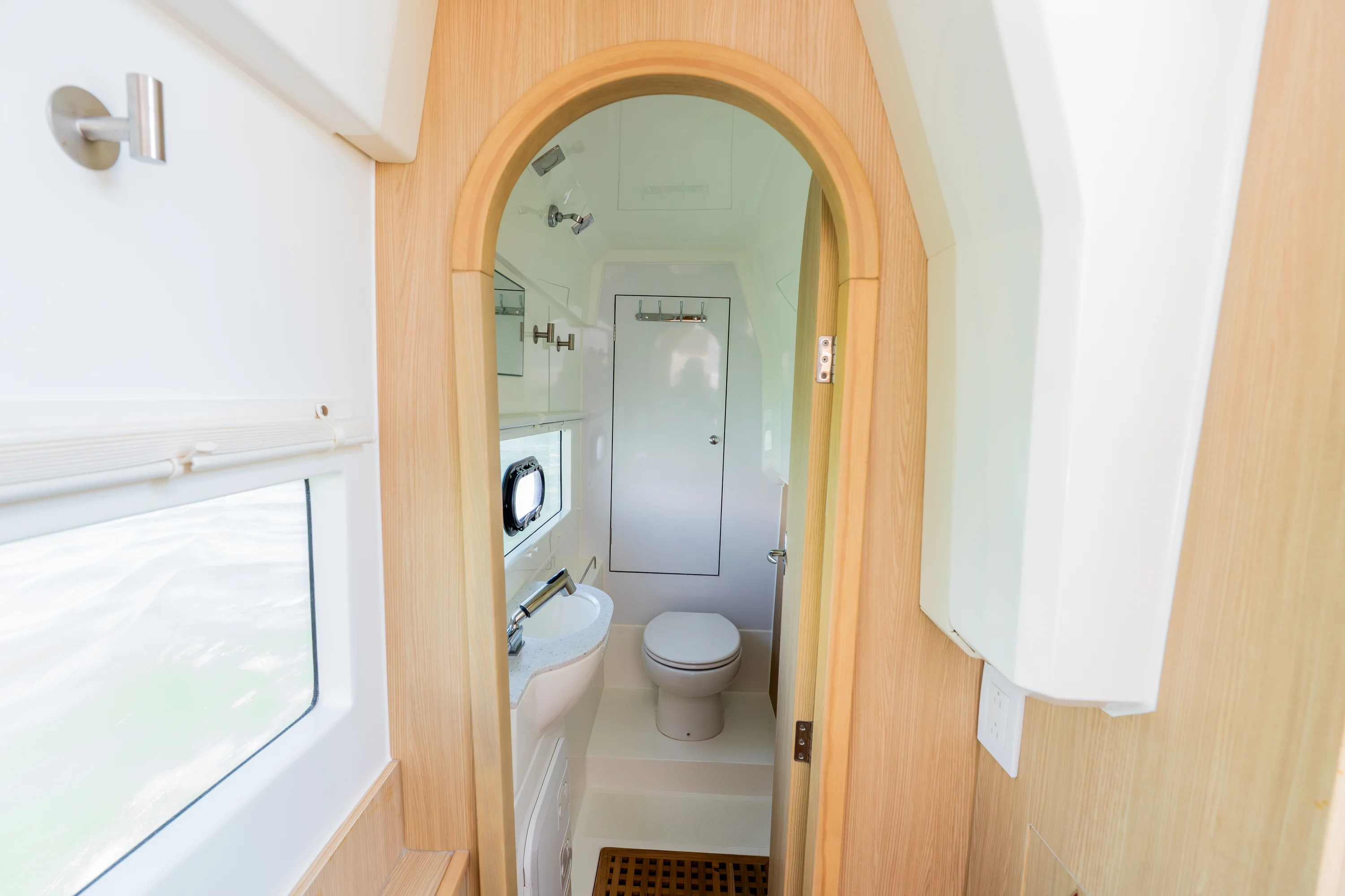 2023 Aquila 36 SPORT Image Thumbnail #41