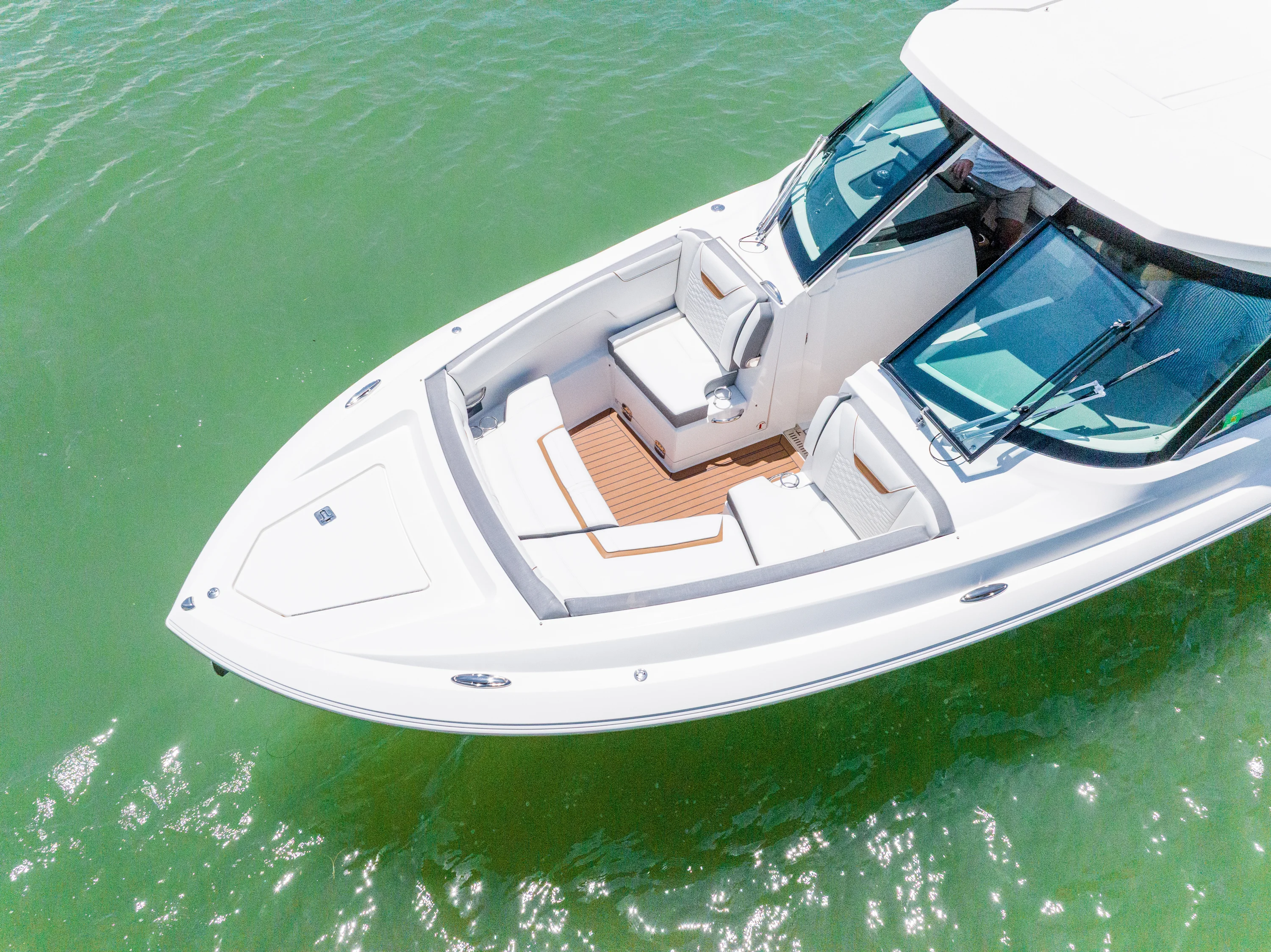 2020 Tiara Yachts 34LX Image Thumbnail #11