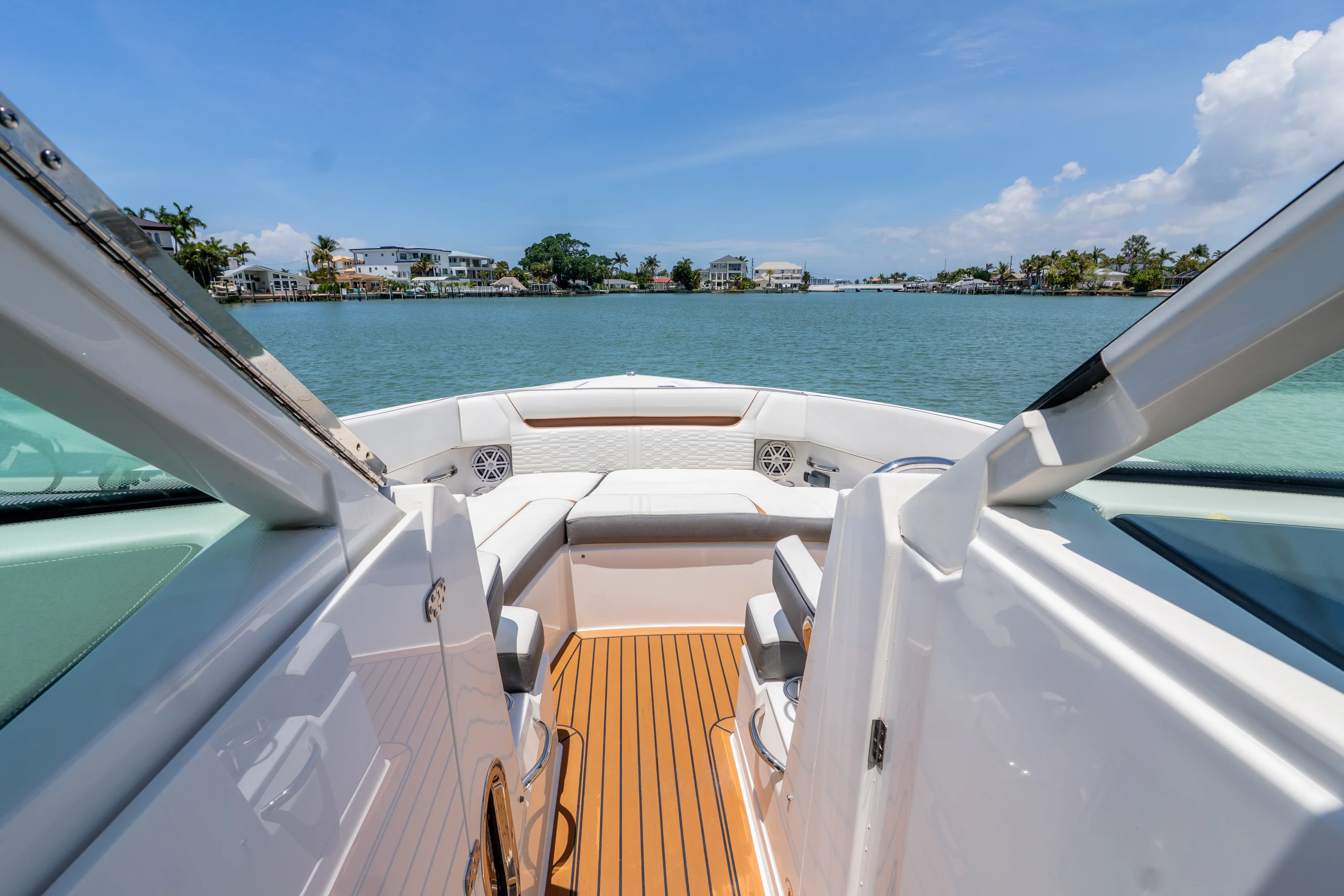 2020 Tiara Yachts 34LX Image Thumbnail #36