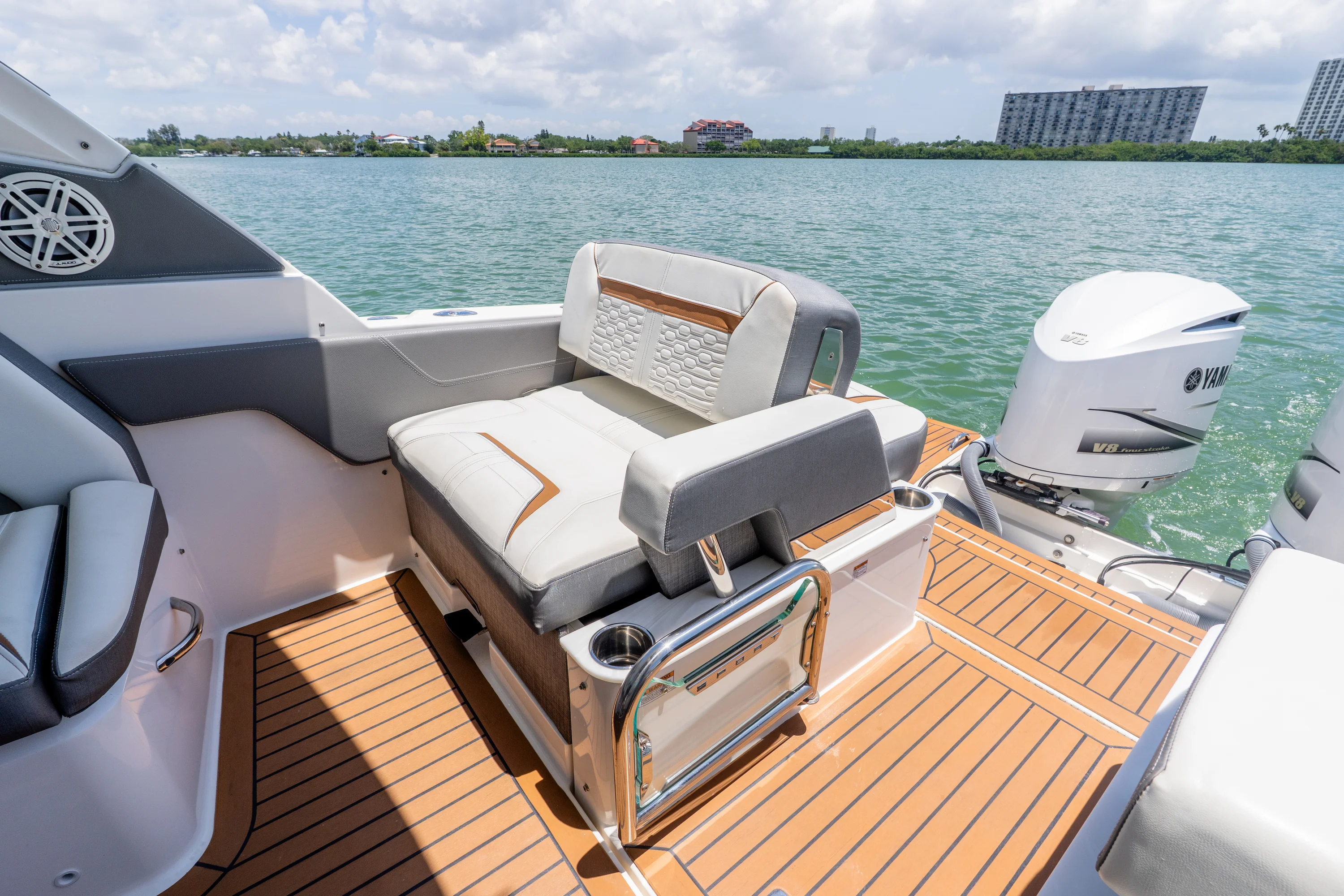2020 Tiara Yachts 34LX Image Thumbnail #35