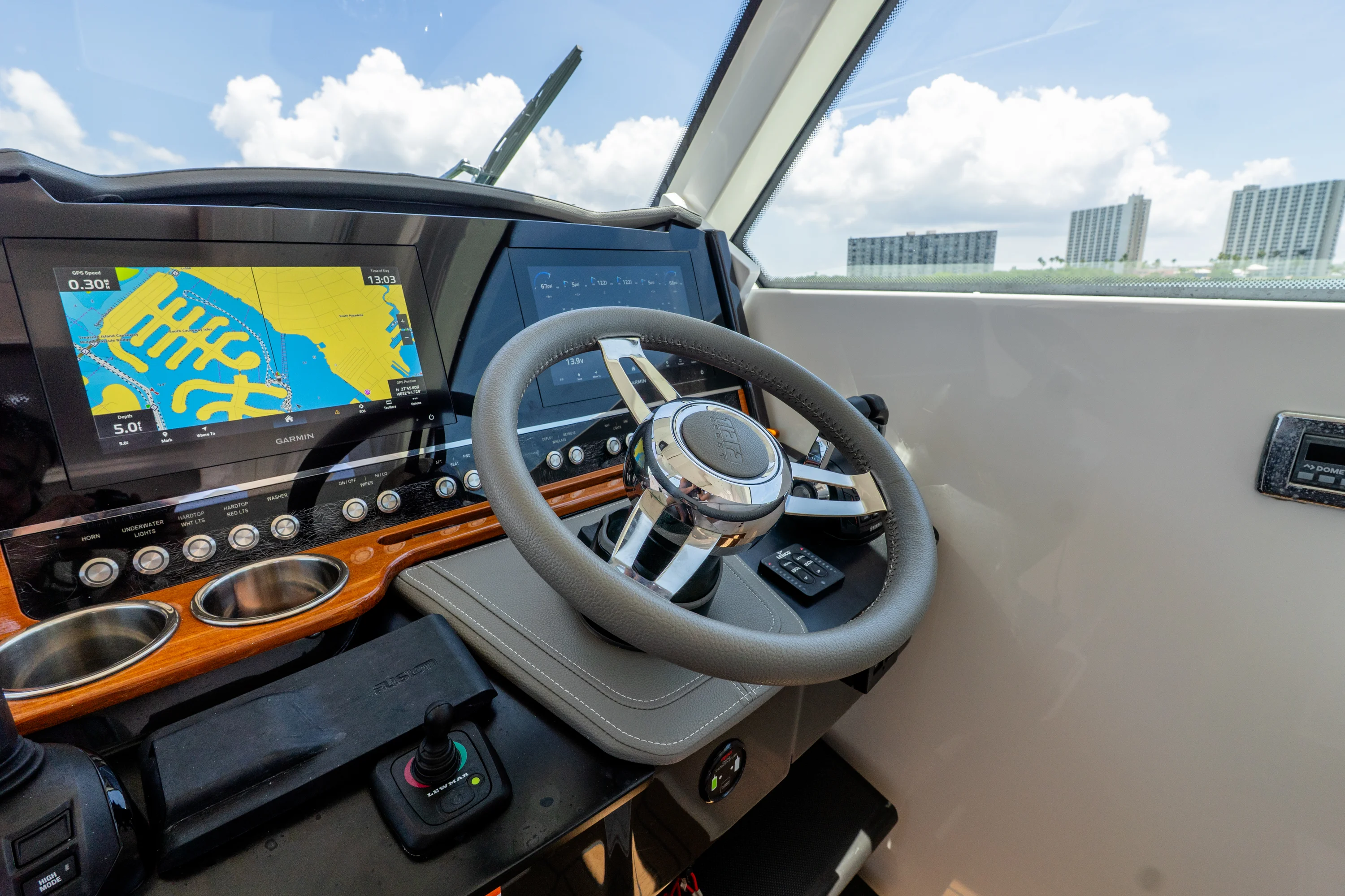 2020 Tiara Yachts 34LX Image Thumbnail #48