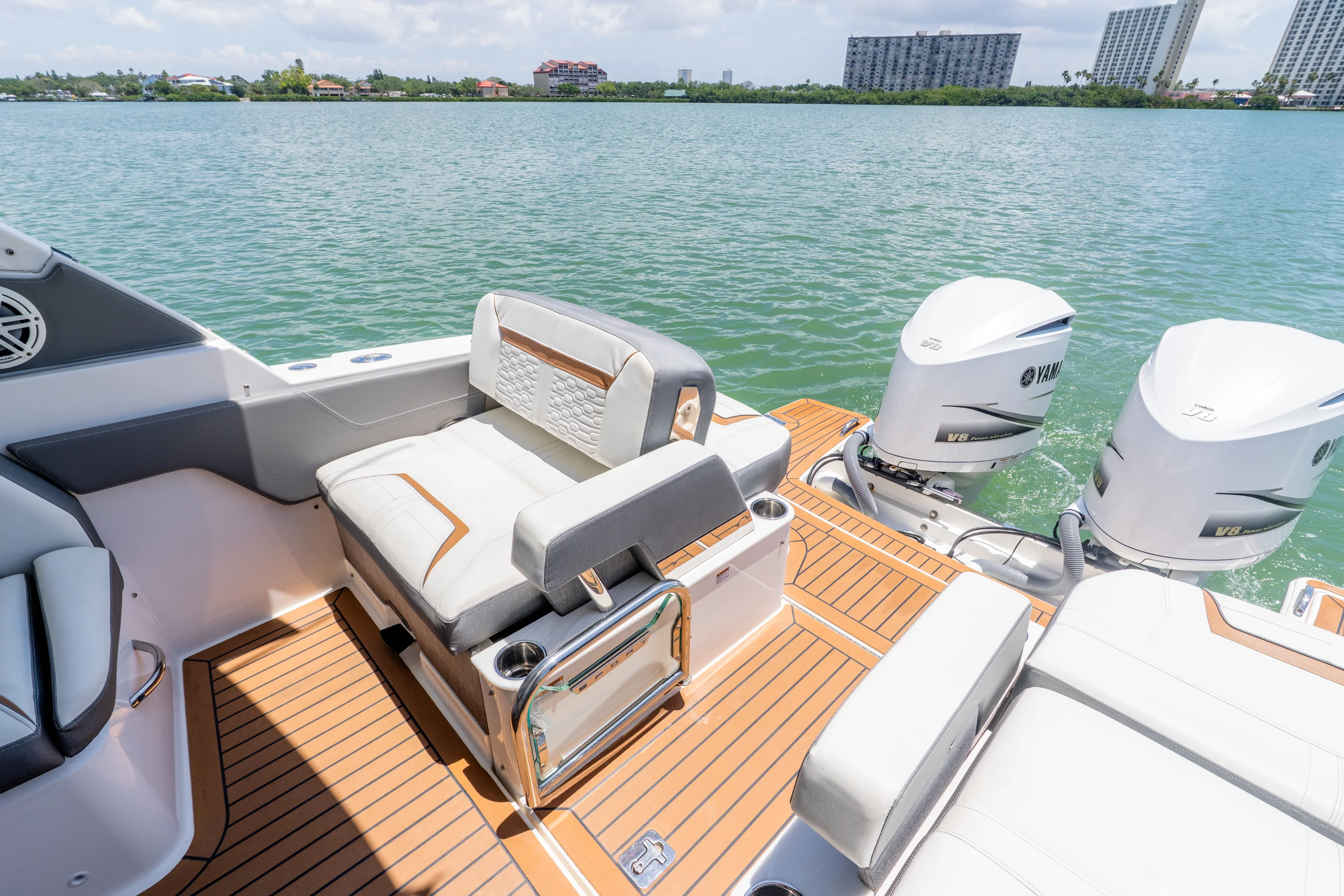 2020 Tiara Yachts 34LX Image Thumbnail #34