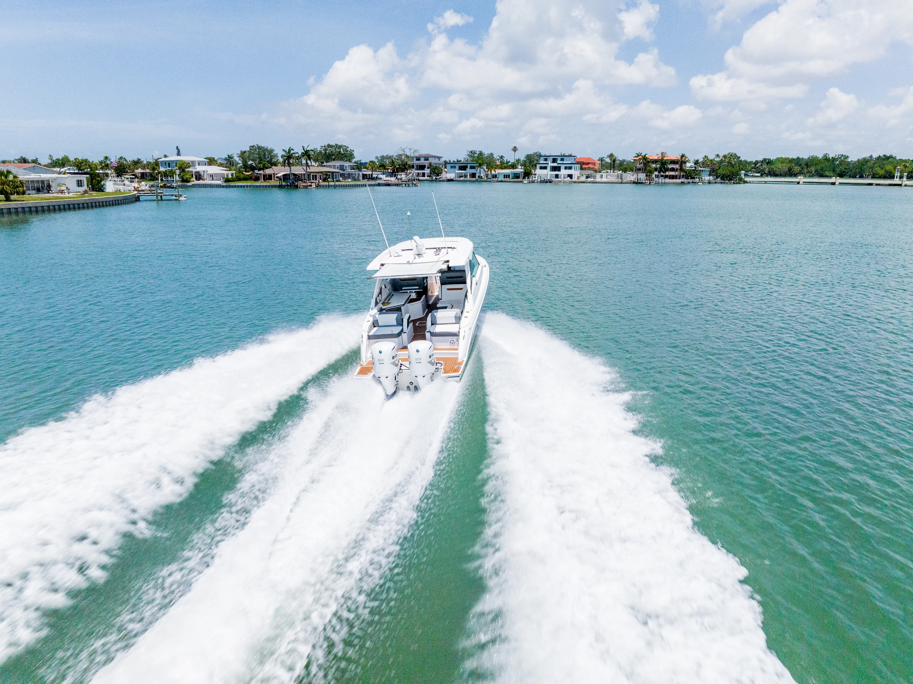 2020 Tiara Yachts 34LX Image Thumbnail #1