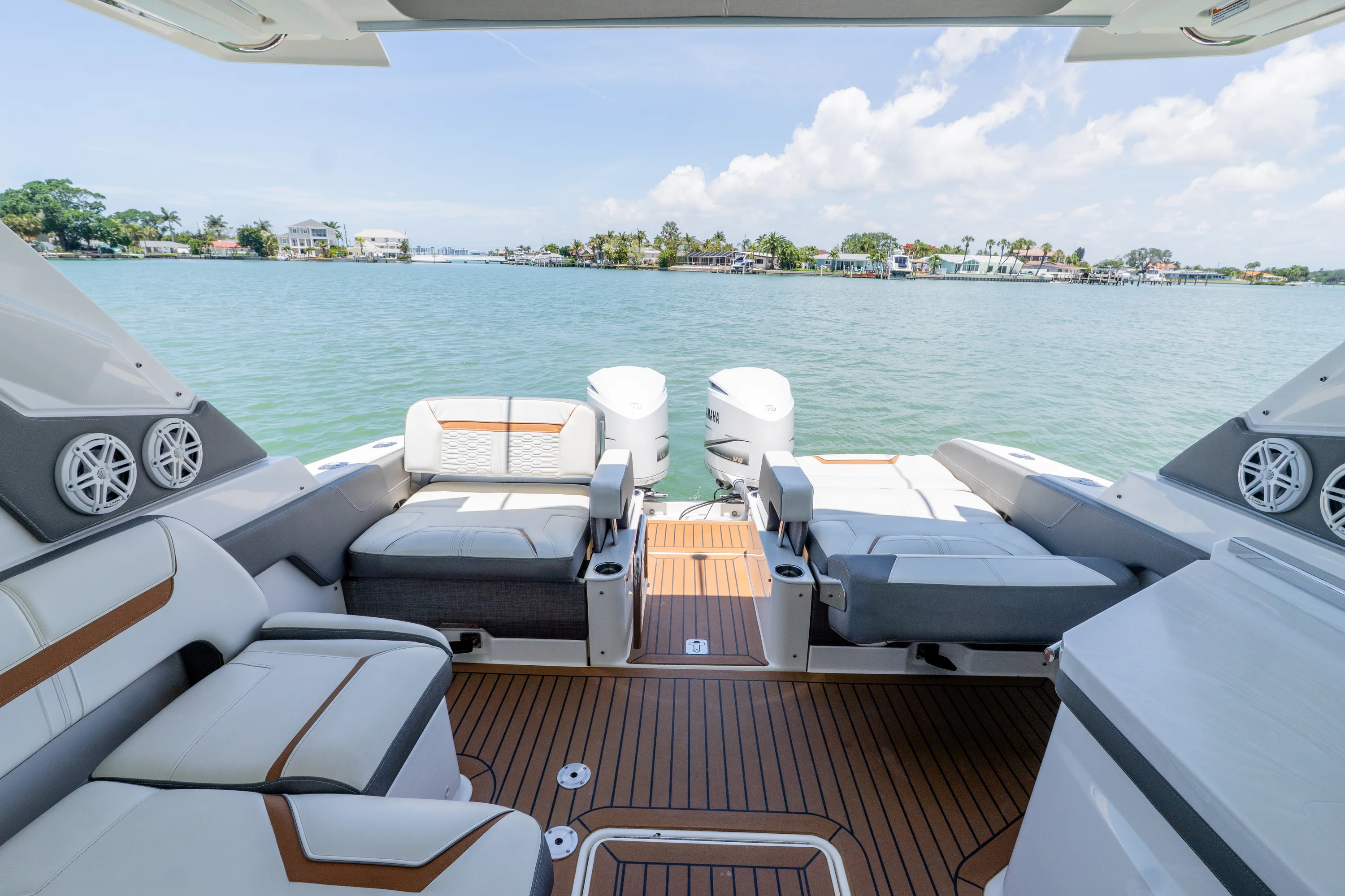 2020 Tiara Yachts 34LX Image Thumbnail #26