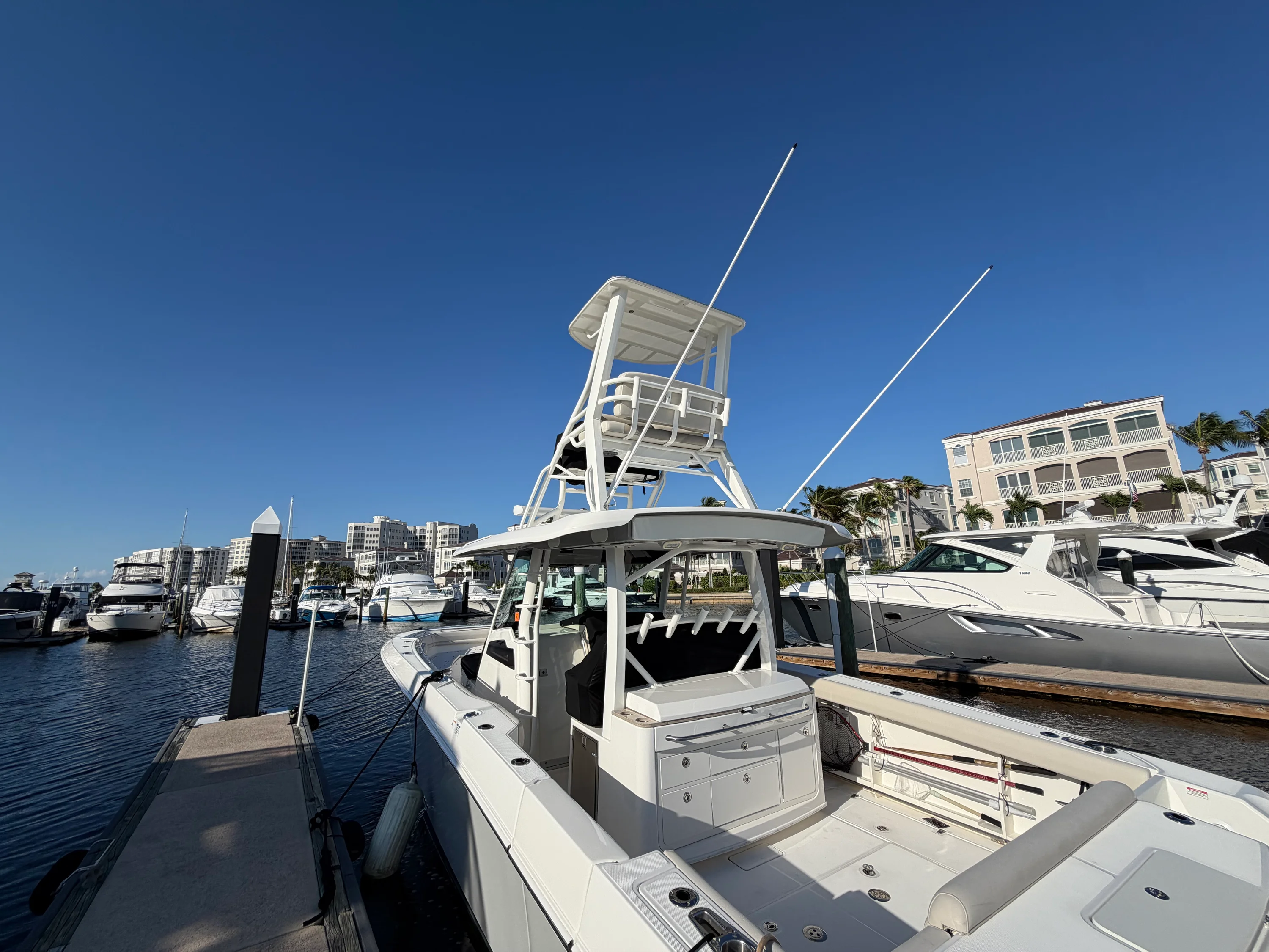 2021 Boston Whaler 380 OUTRAGE Image Thumbnail #5