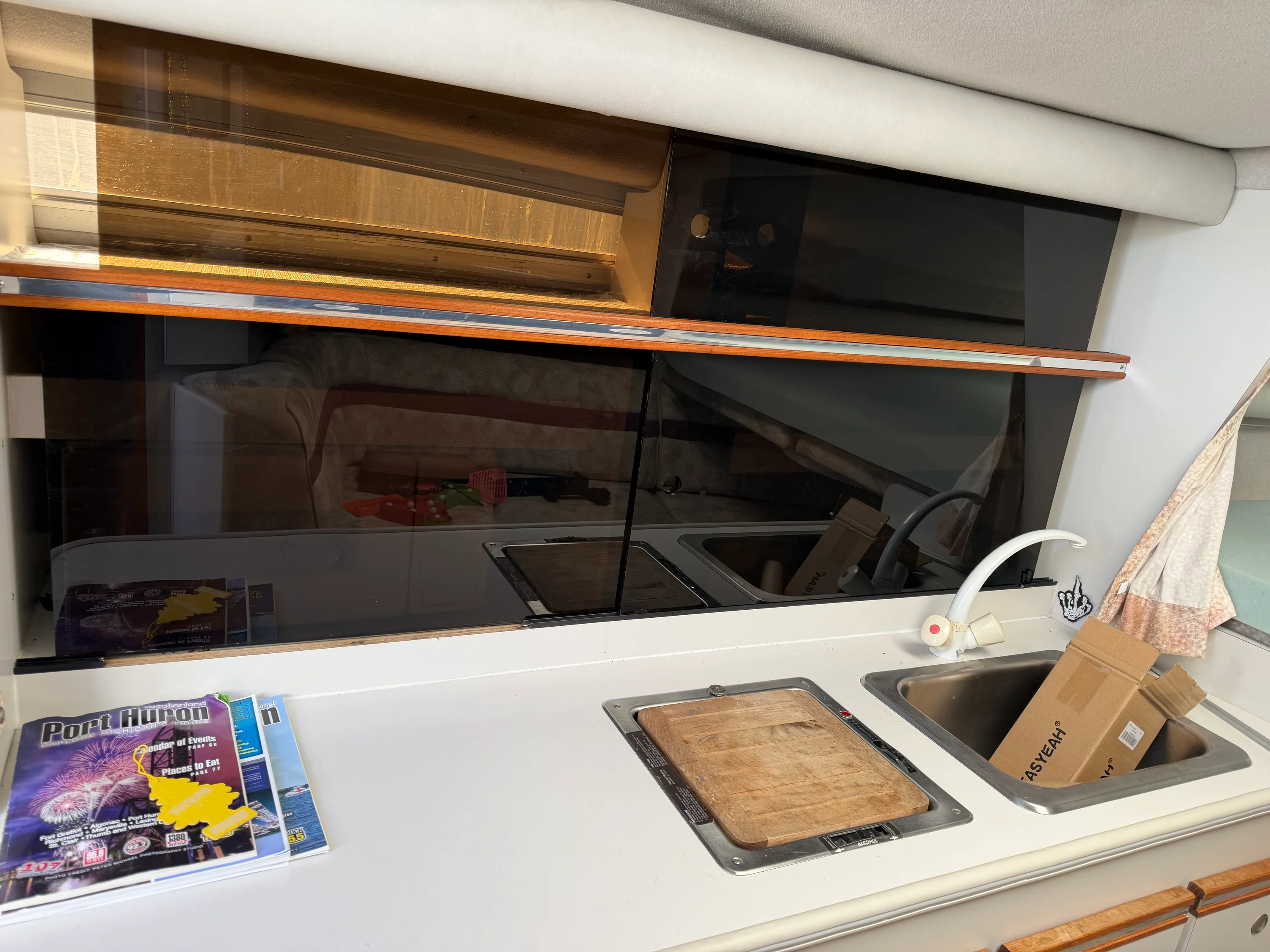 1994 Cruisers Yachts ROGUE 2870 Image Thumbnail #19