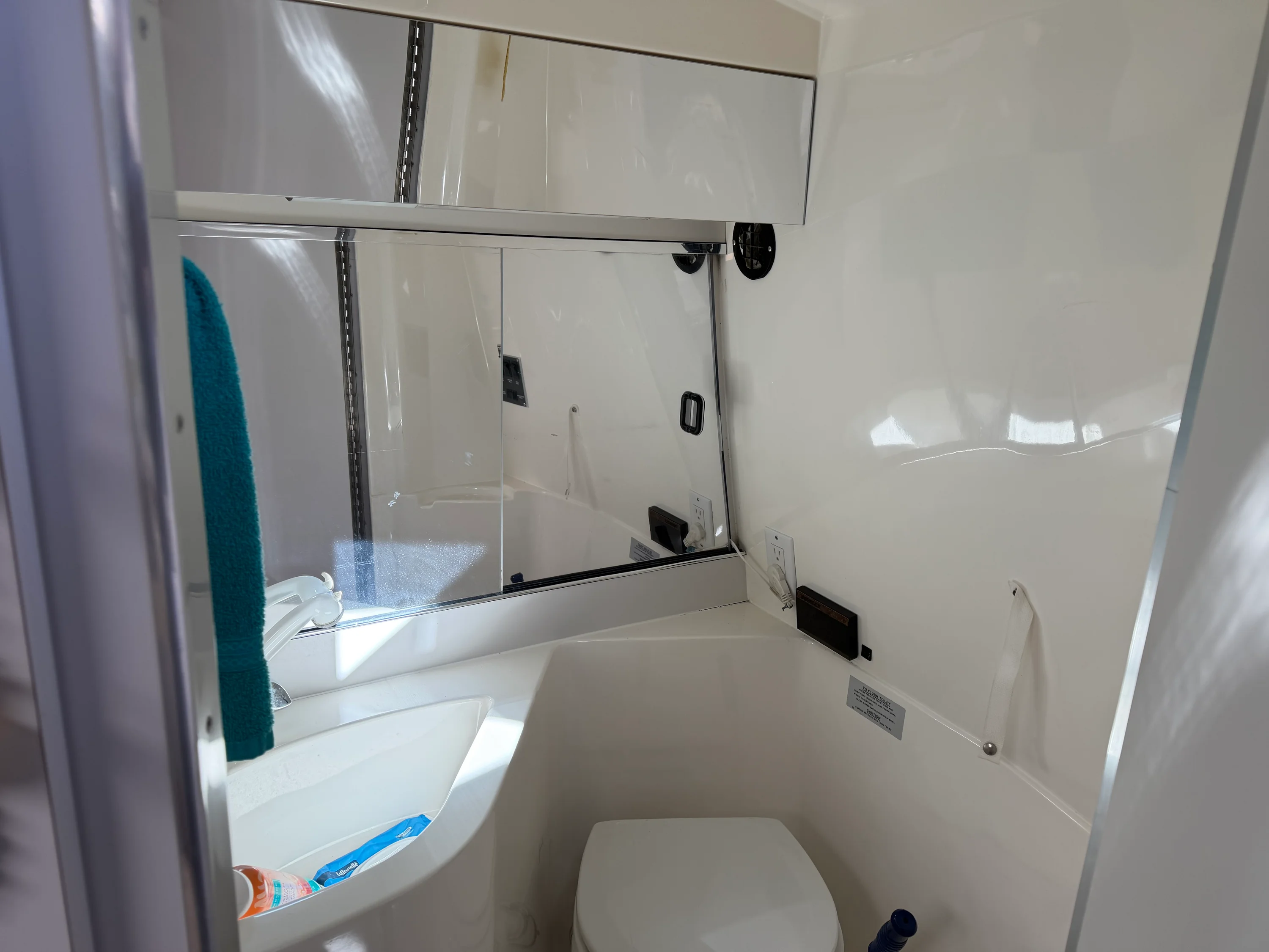 1994 Cruisers Yachts ROGUE 2870 Image Thumbnail #15