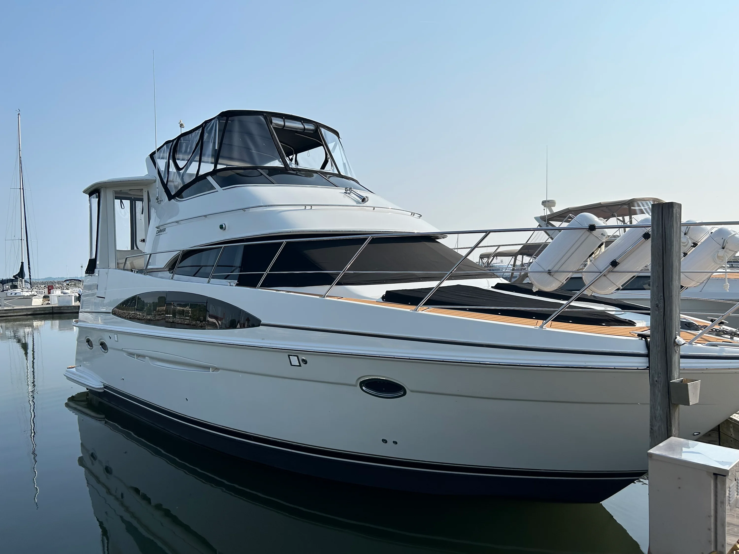2004 Carver Yachts 396 MY Image Thumbnail #2