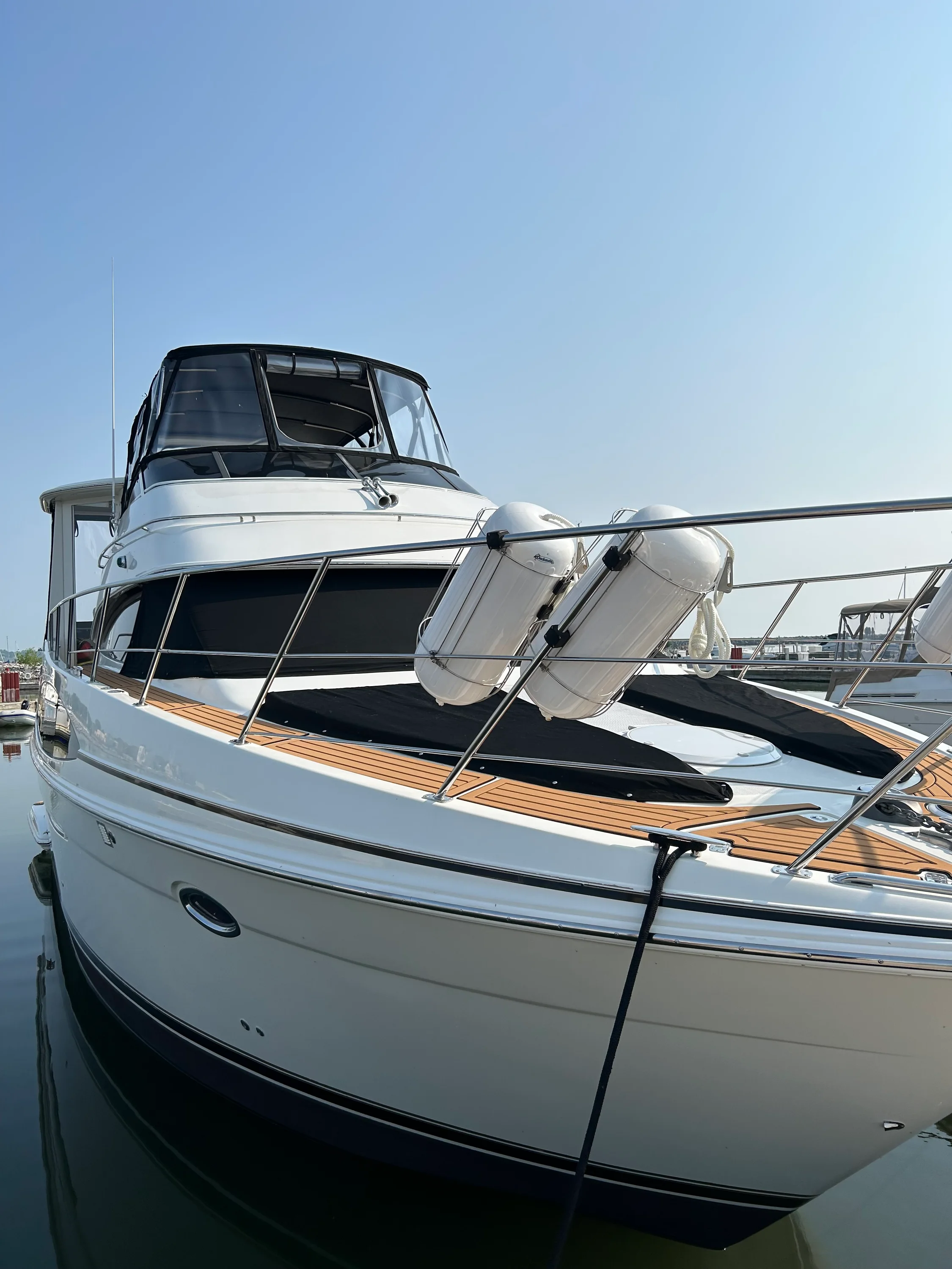 2004 Carver Yachts 396 MY Image Thumbnail #4