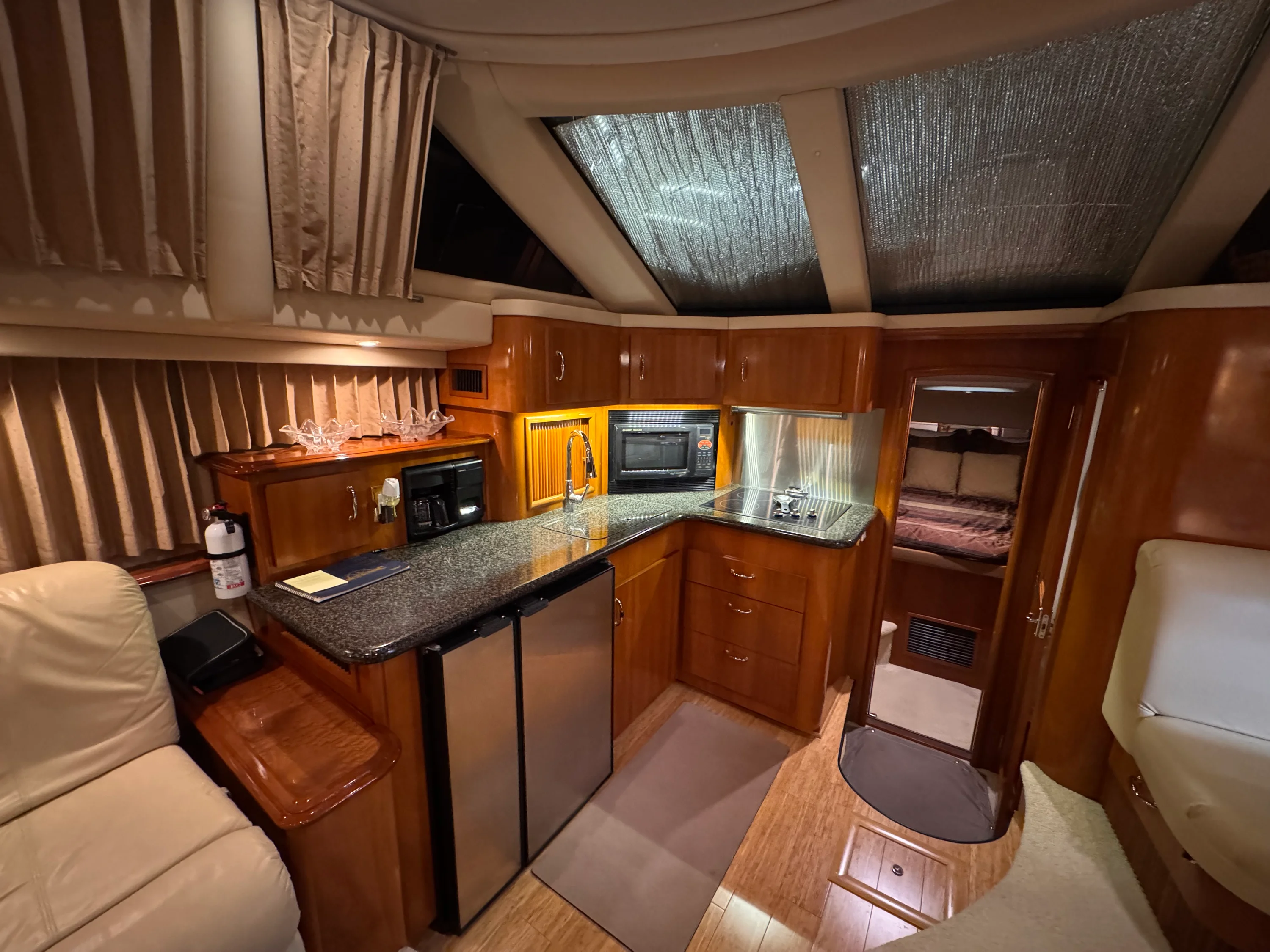 2004 Carver Yachts 396 MY Image Thumbnail #28