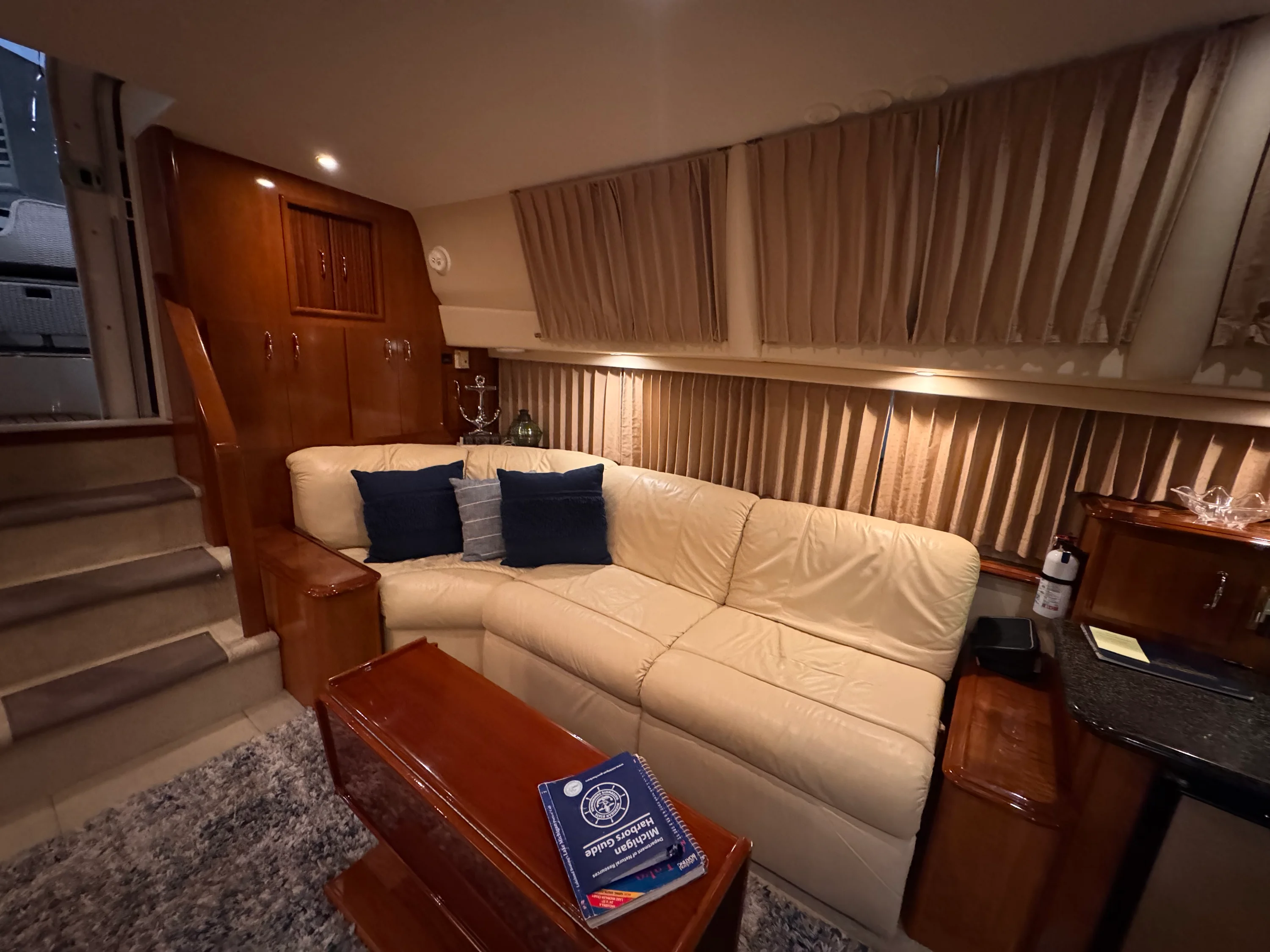 2004 Carver Yachts 396 MY Image Thumbnail #27