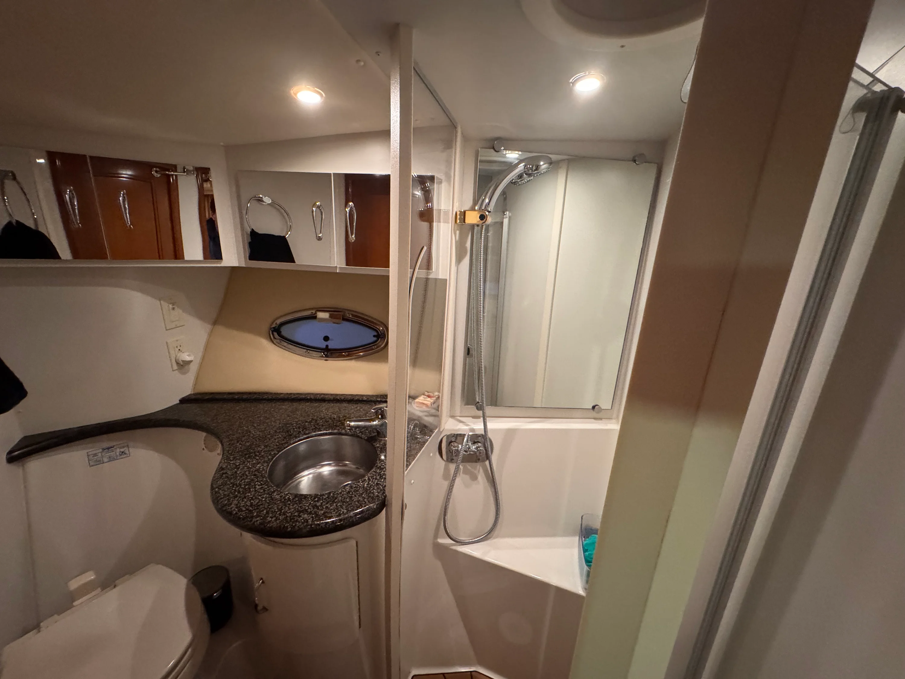 2004 Carver Yachts 396 MY Image Thumbnail #41