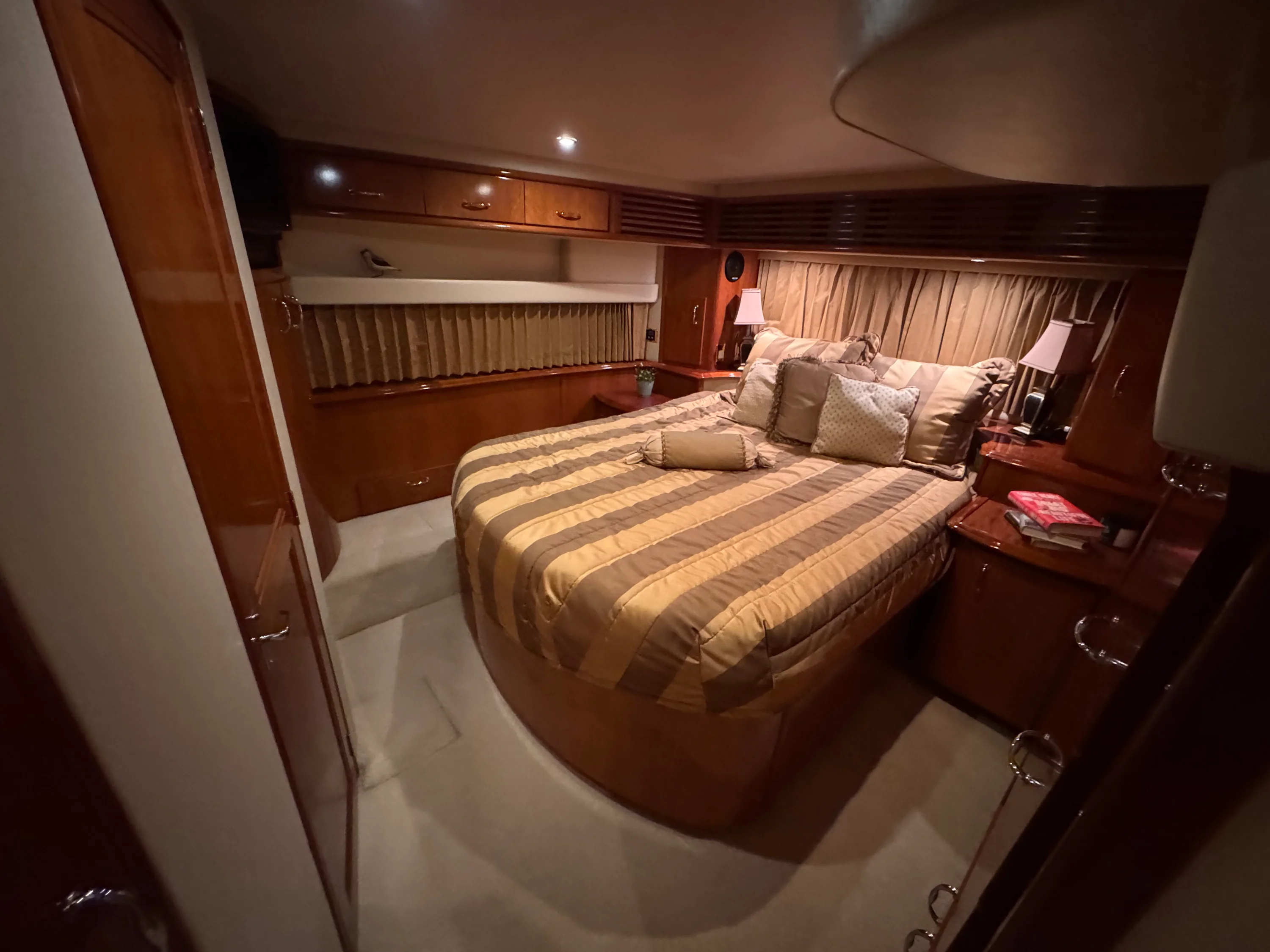 2004 Carver Yachts 396 MY Image Thumbnail #33