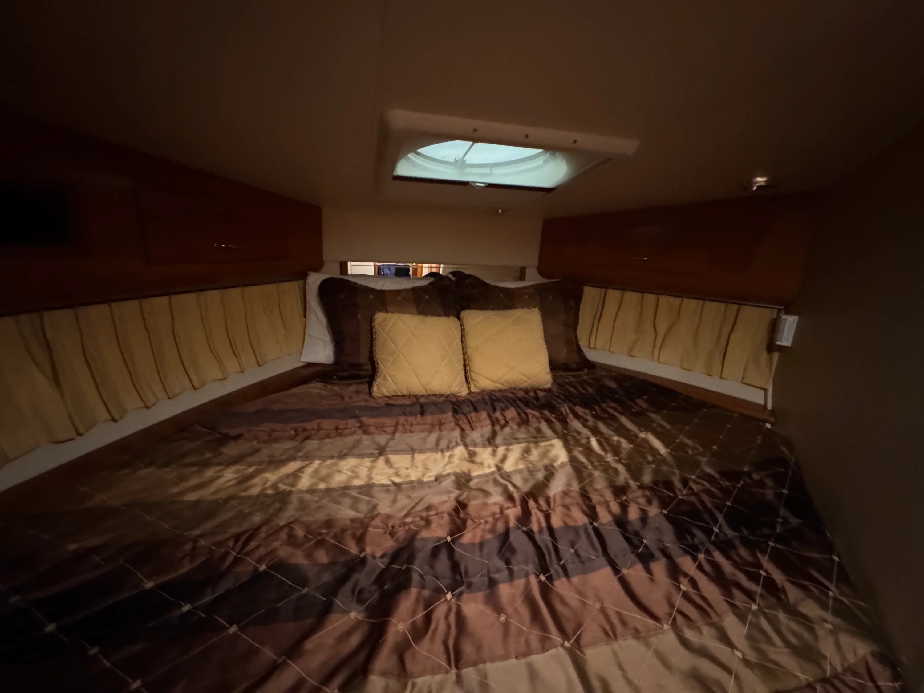 2004 Carver Yachts 396 MY Image Thumbnail #40