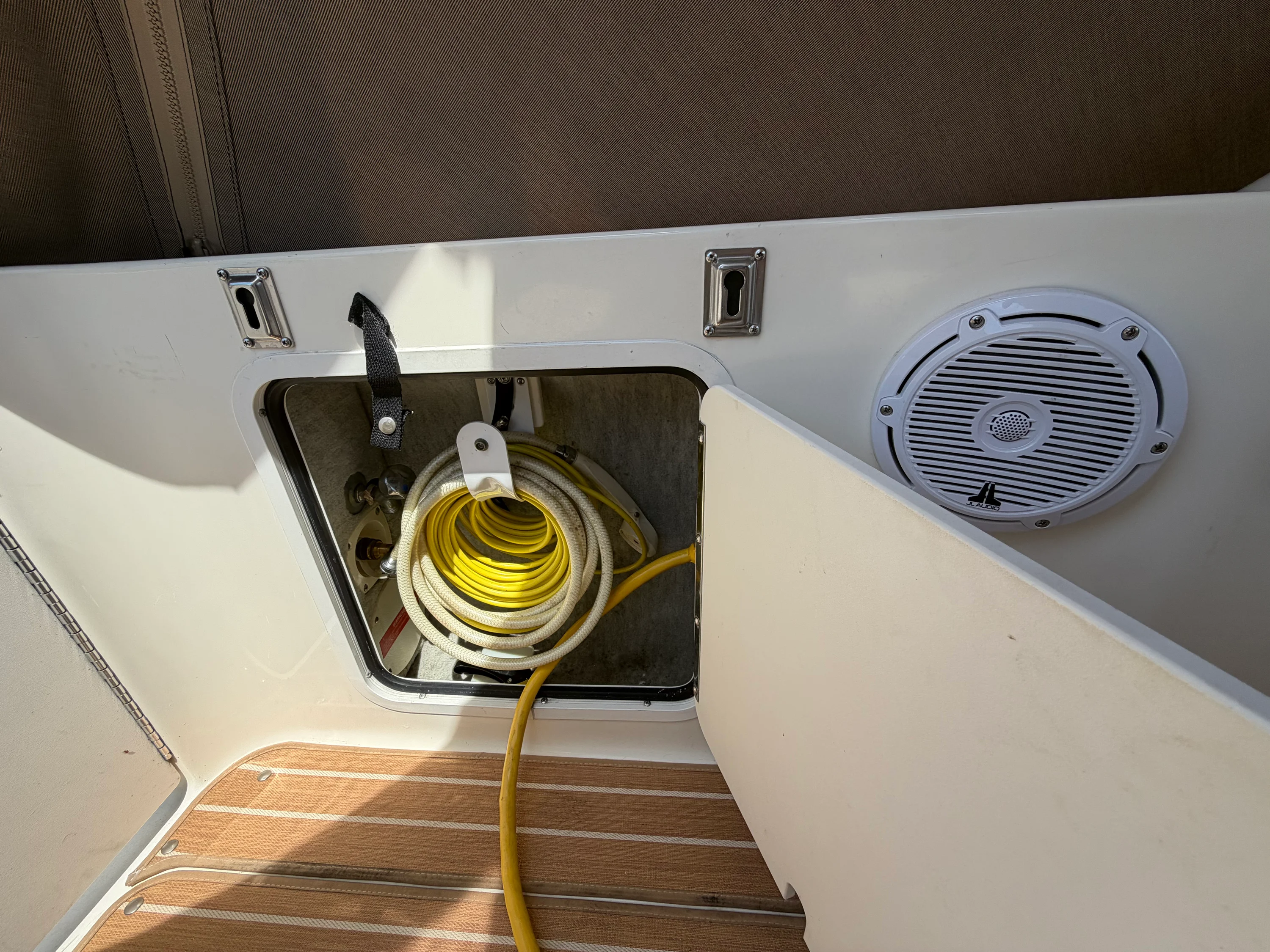 1996 Sea Ray 290 SUNDANCER Image Thumbnail #11