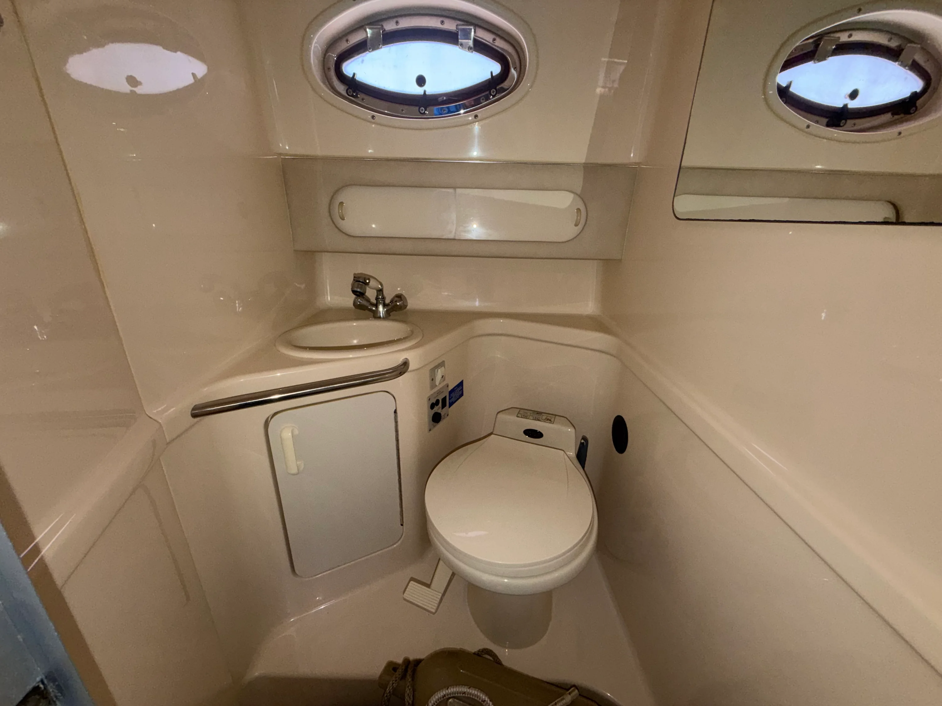 1996 Sea Ray 290 SUNDANCER Image Thumbnail #24