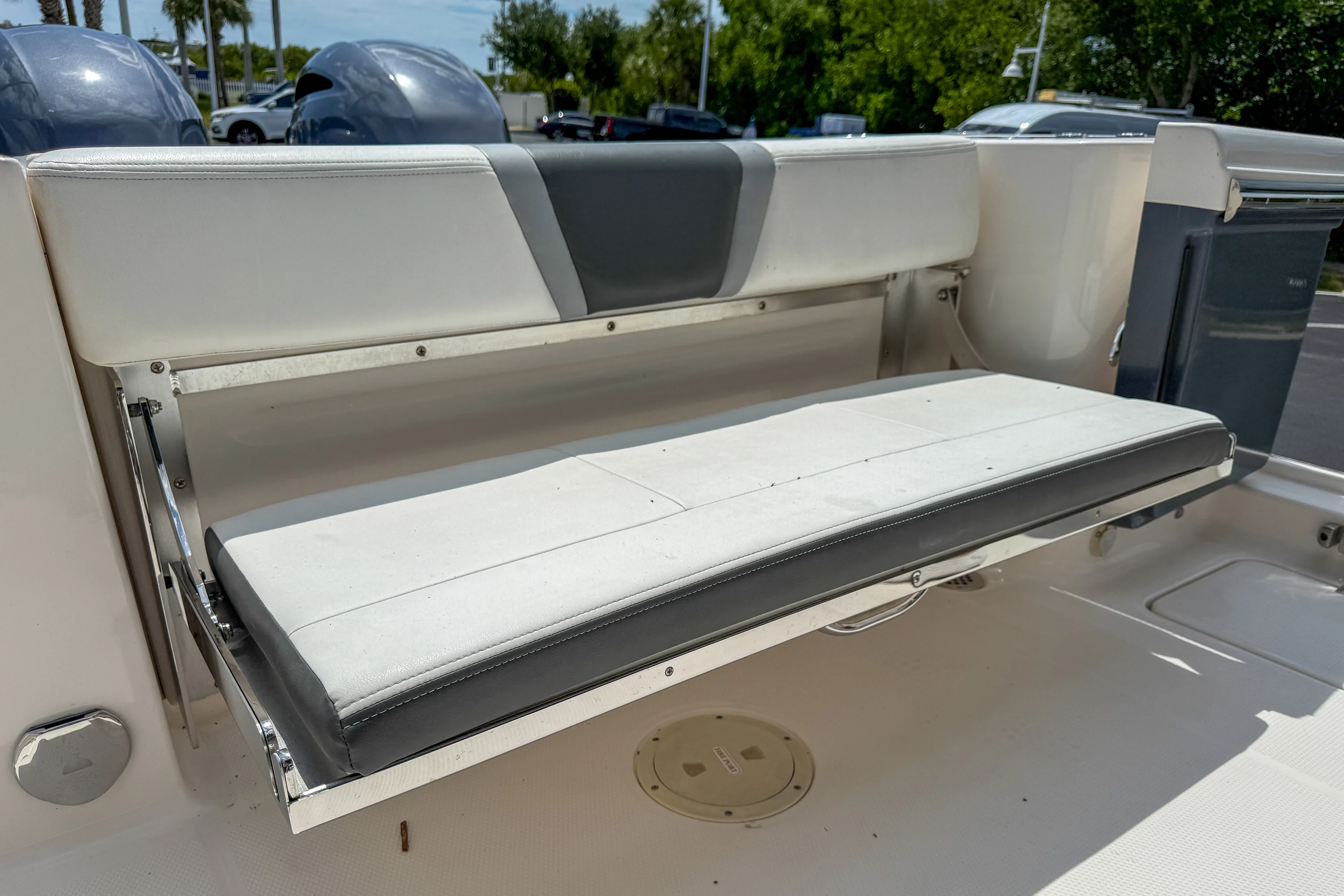 2023 Robalo R250 Image Thumbnail #4