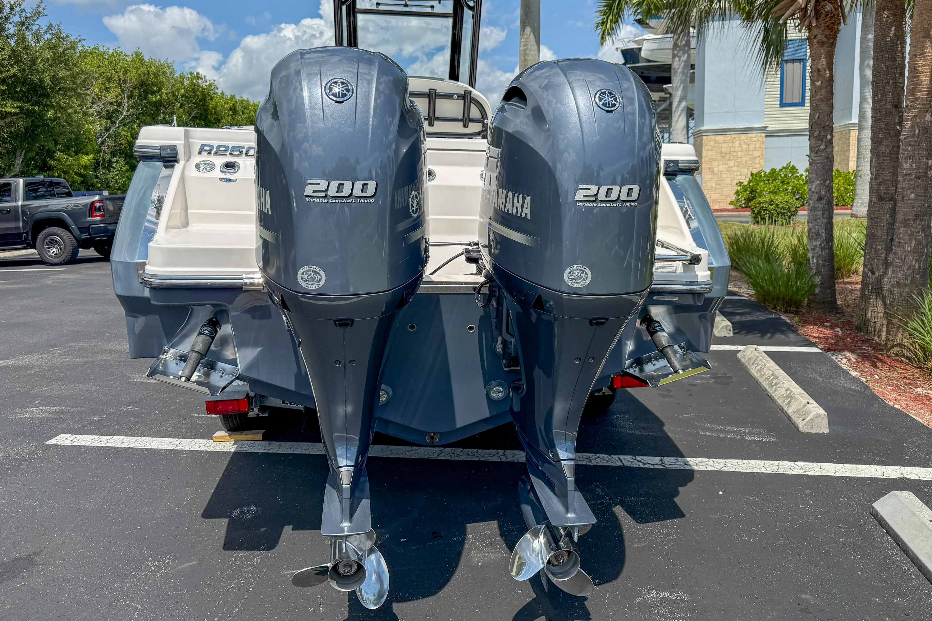 2023 Robalo R250 Image Thumbnail #12