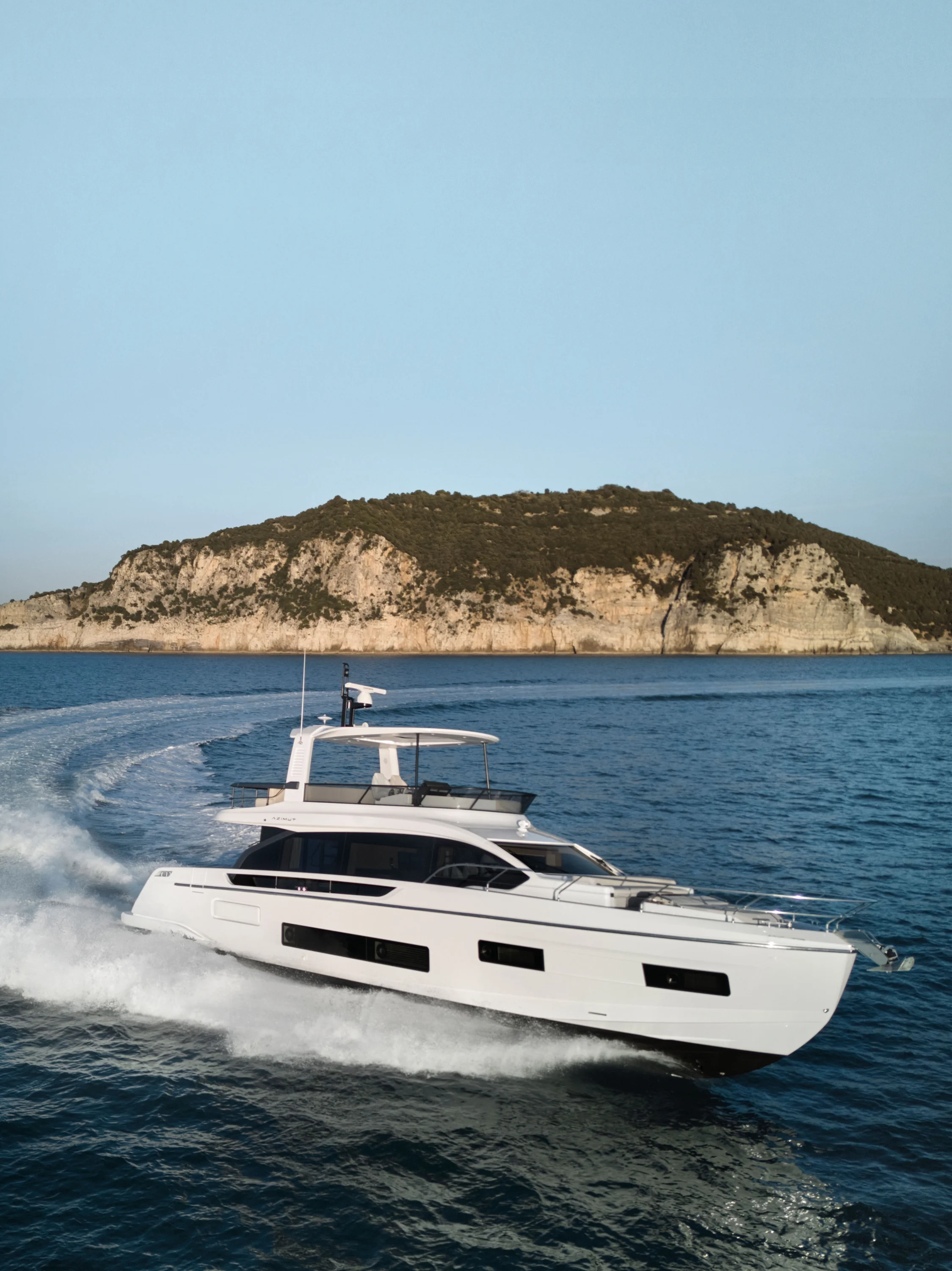 2026 Azimut 62 FLY Image Thumbnail #6