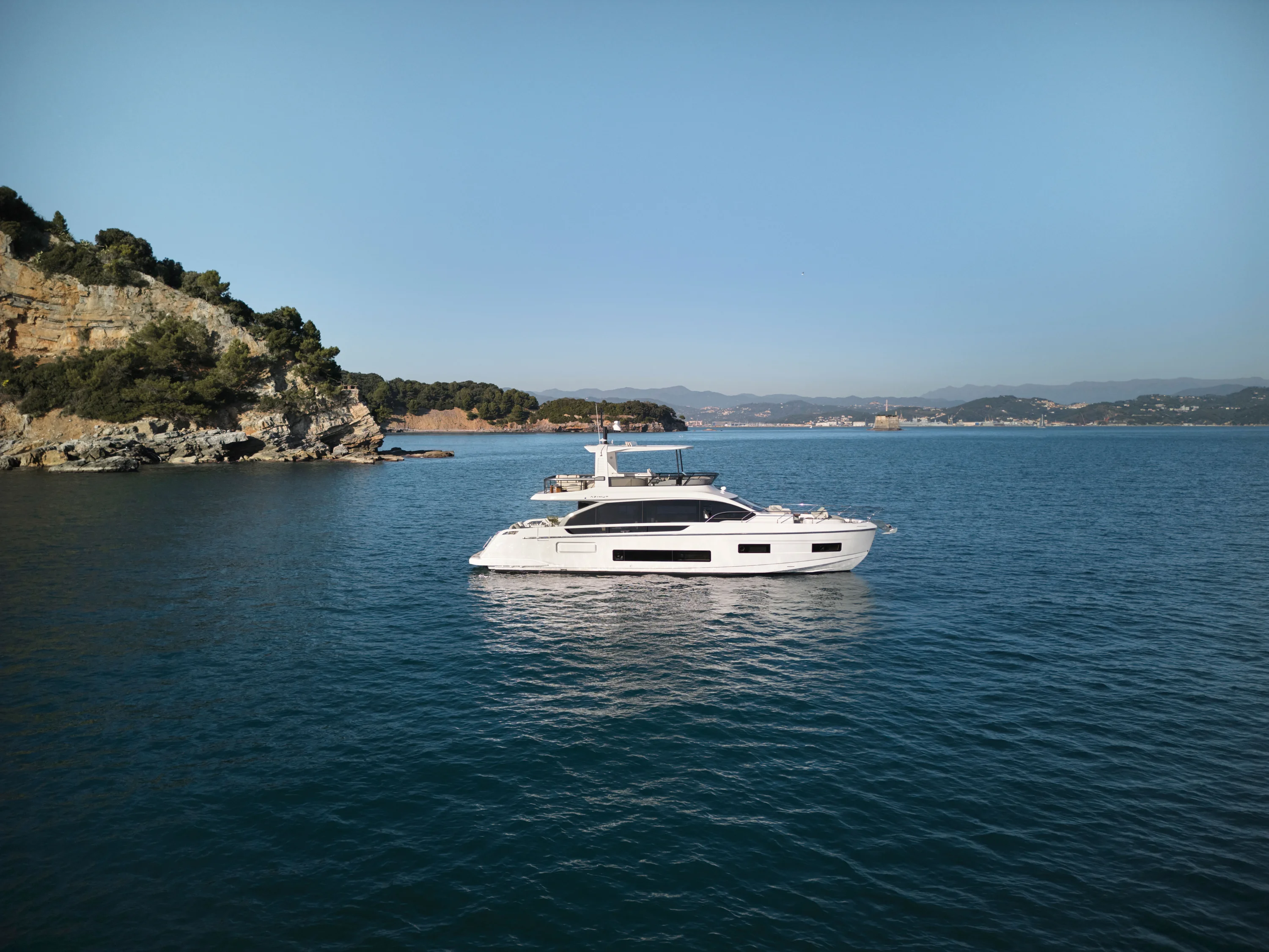 2026 Azimut 62 FLY Image Thumbnail #2