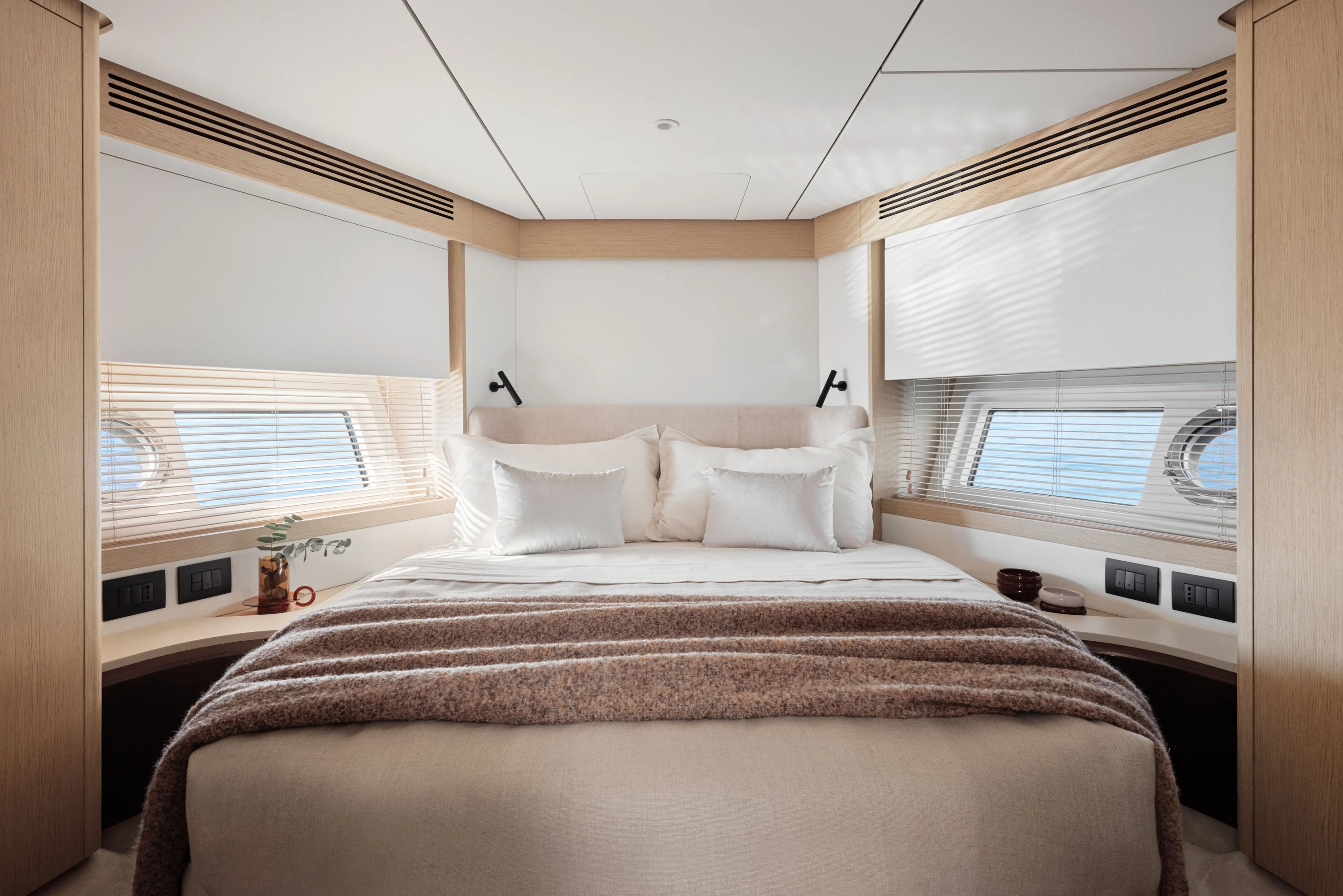 2026 Azimut 62 FLY Image Thumbnail #55
