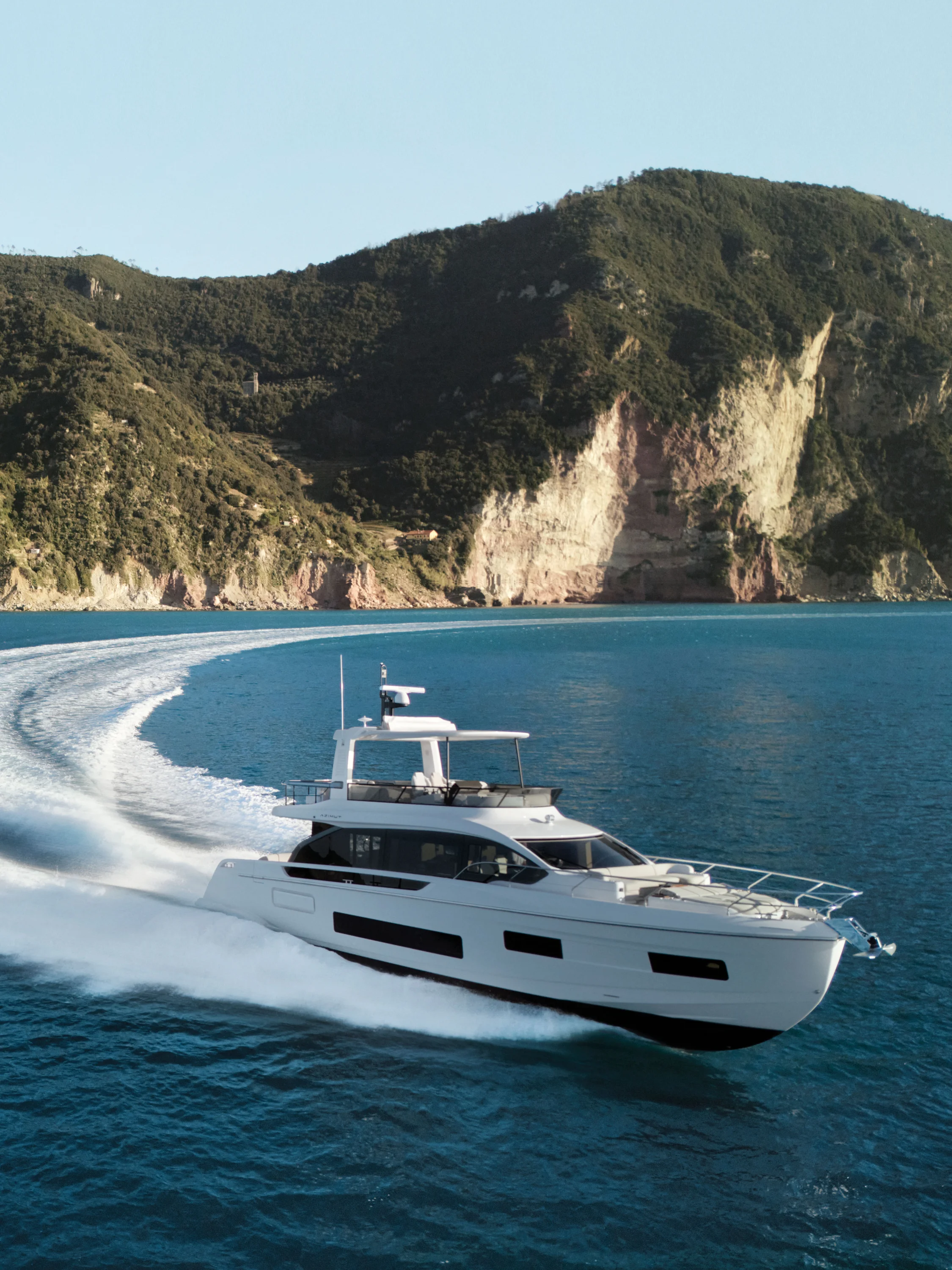 2026 Azimut 62 FLY Image Thumbnail #1