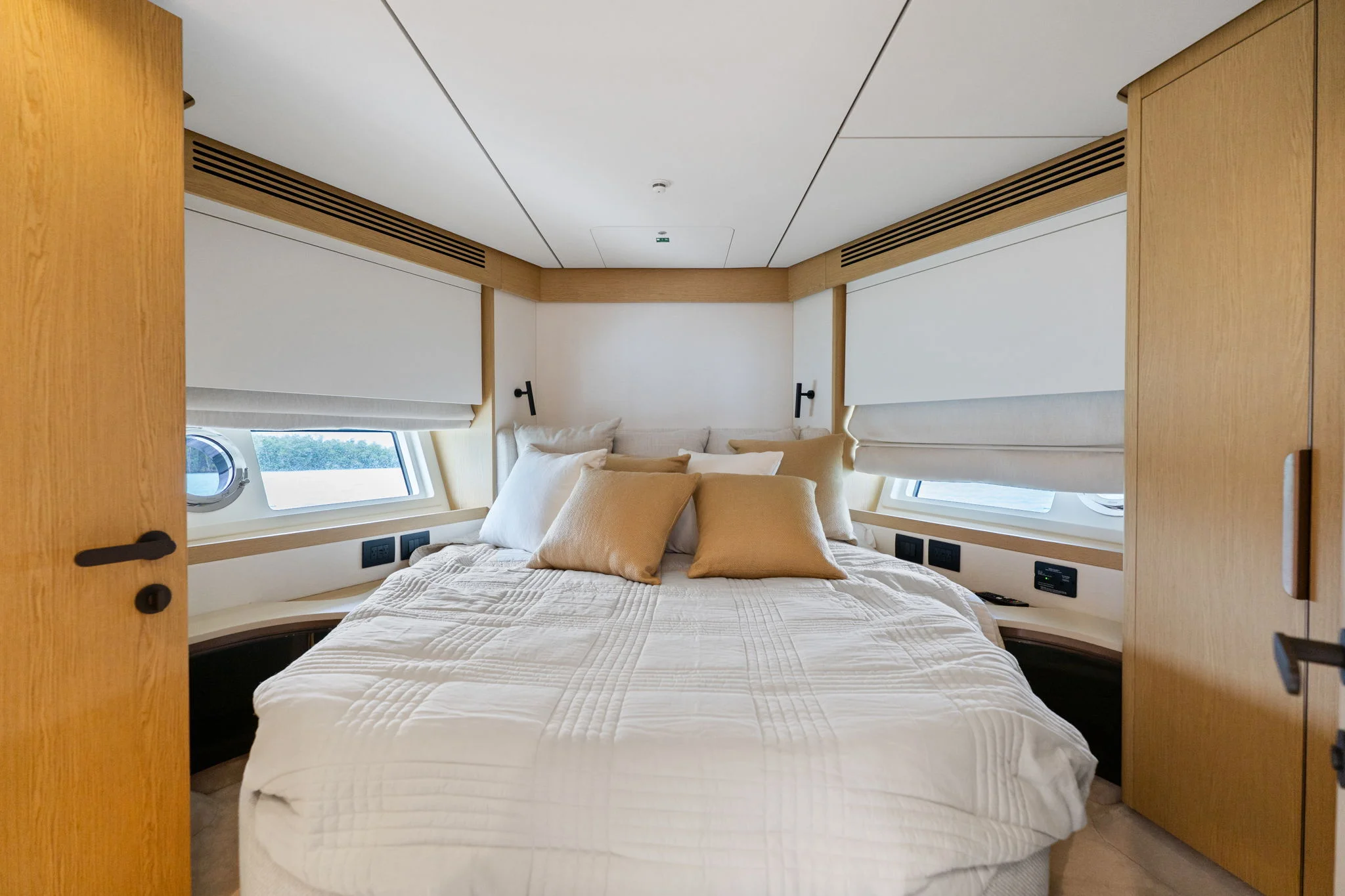 2026 Azimut FLY 62 Image Thumbnail #21