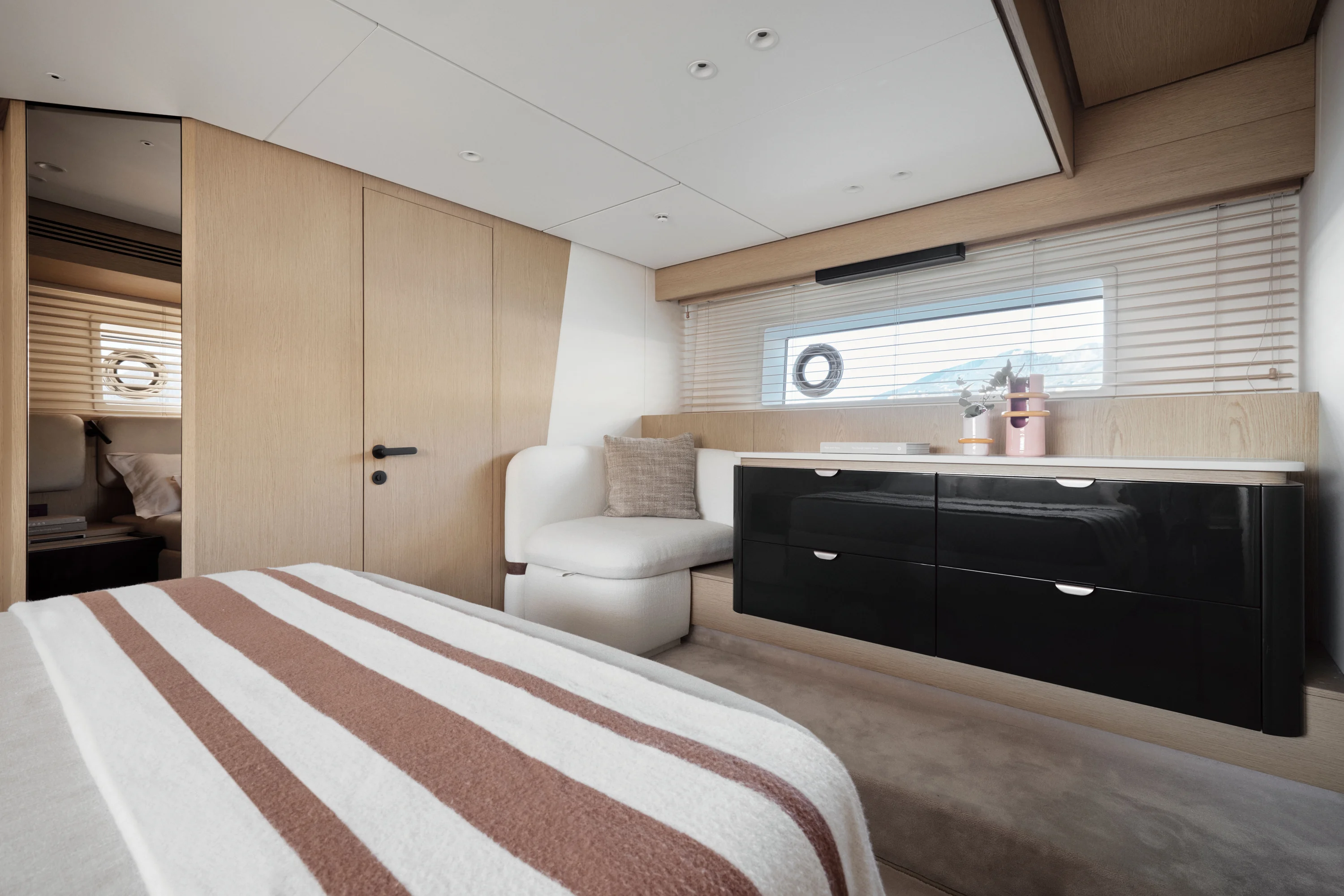 2026 Azimut 62 FLY Image Thumbnail #41