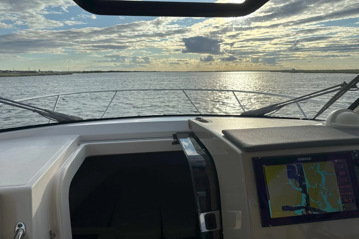 2015 Pursuit 325 OS OFFSHORE Image Thumbnail #4
