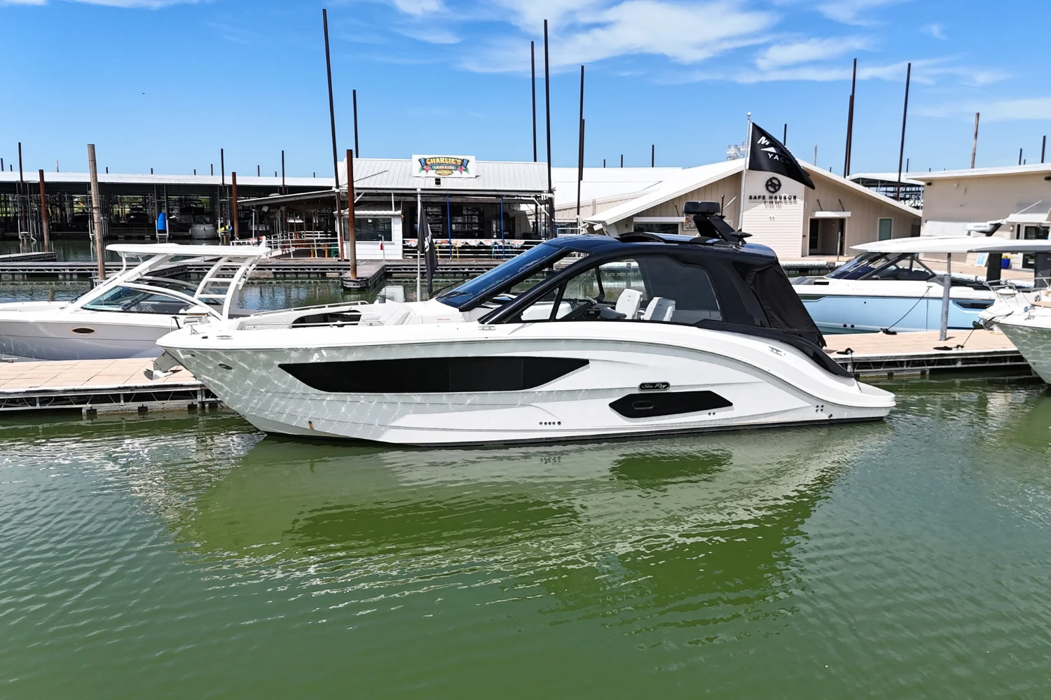 2024 Sea Ray 370 SUNDANCER Image Thumbnail #0