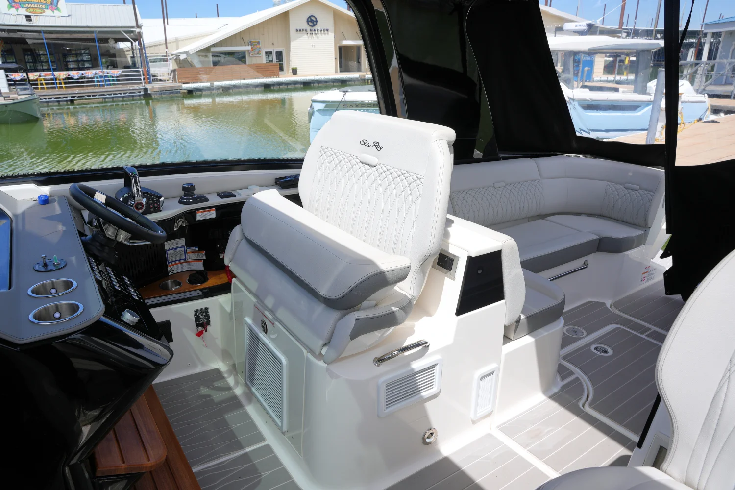 2024 Sea Ray 370 SUNDANCER Image Thumbnail #21