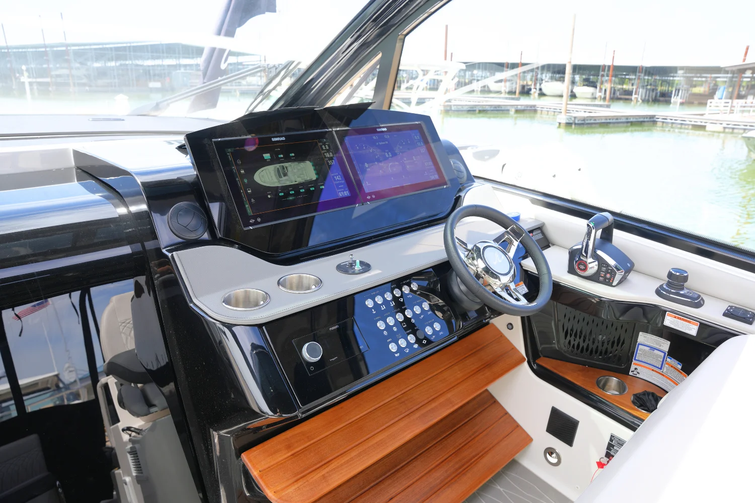 2024 Sea Ray 370 SUNDANCER Image Thumbnail #22