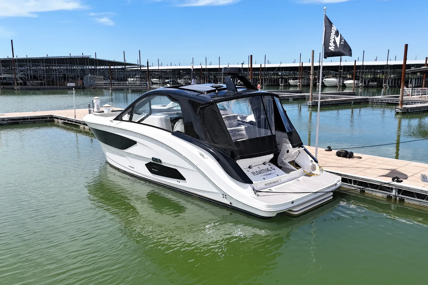 2024 Sea Ray 370 SUNDANCER Image Thumbnail #4