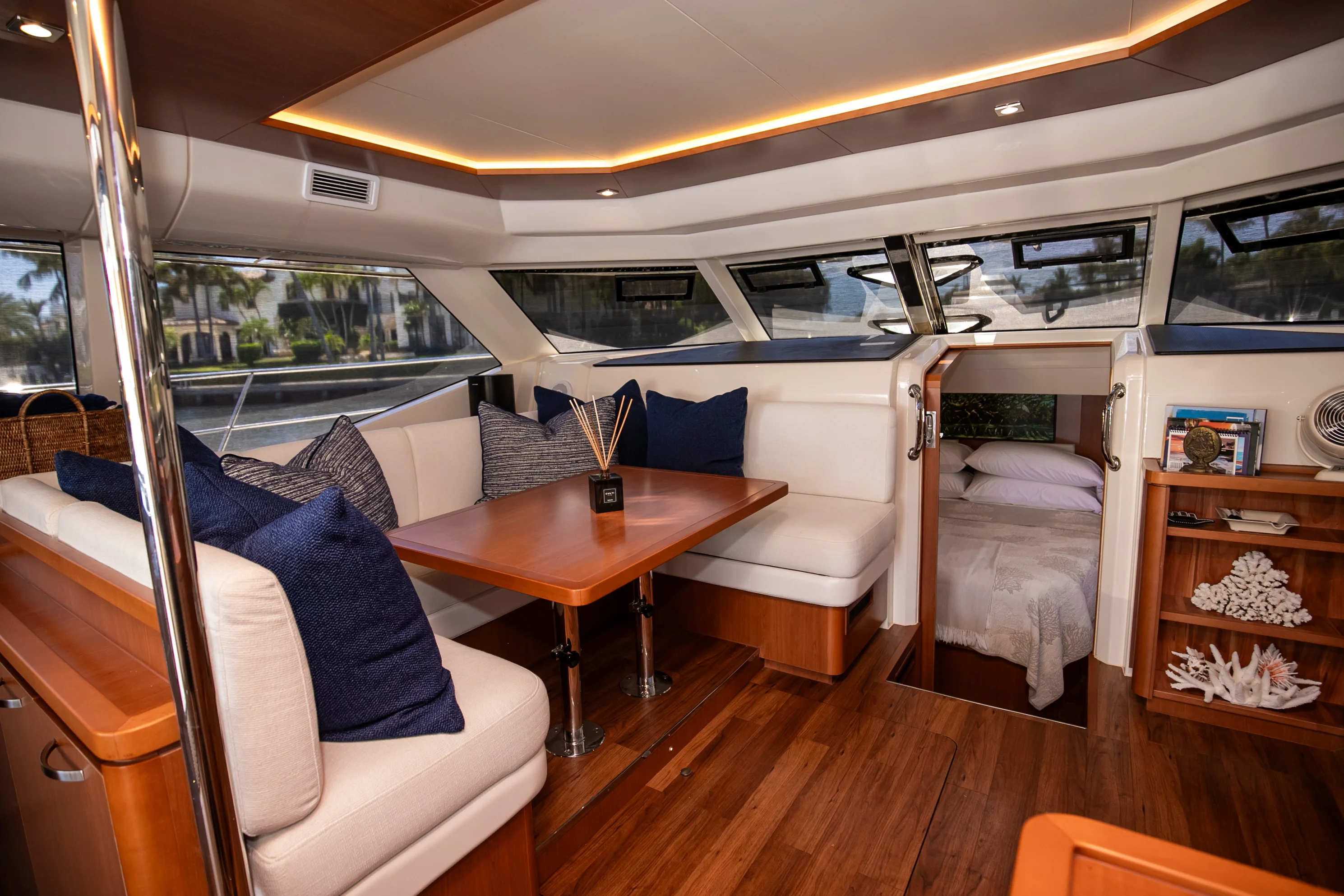2017 Aquila 44 Image Thumbnail #98
