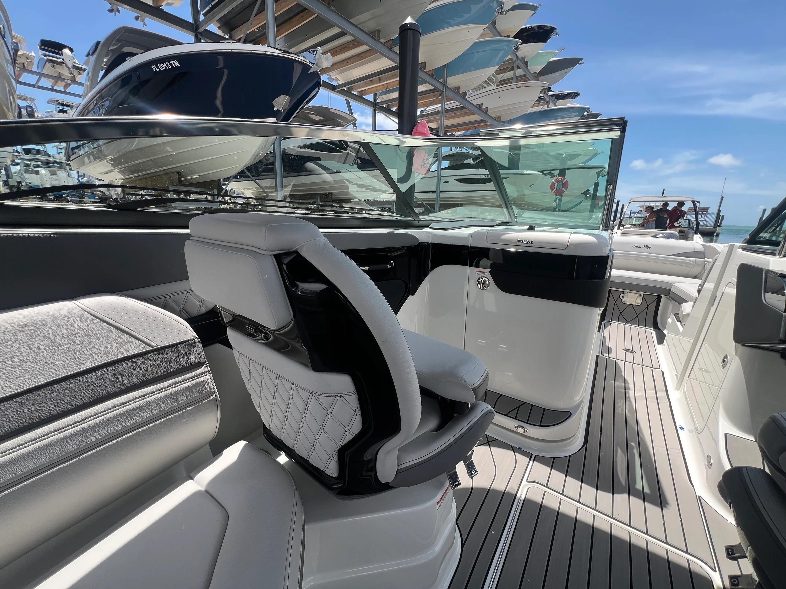 2026 Sea Ray SLX 280 Outboard Image Thumbnail #39