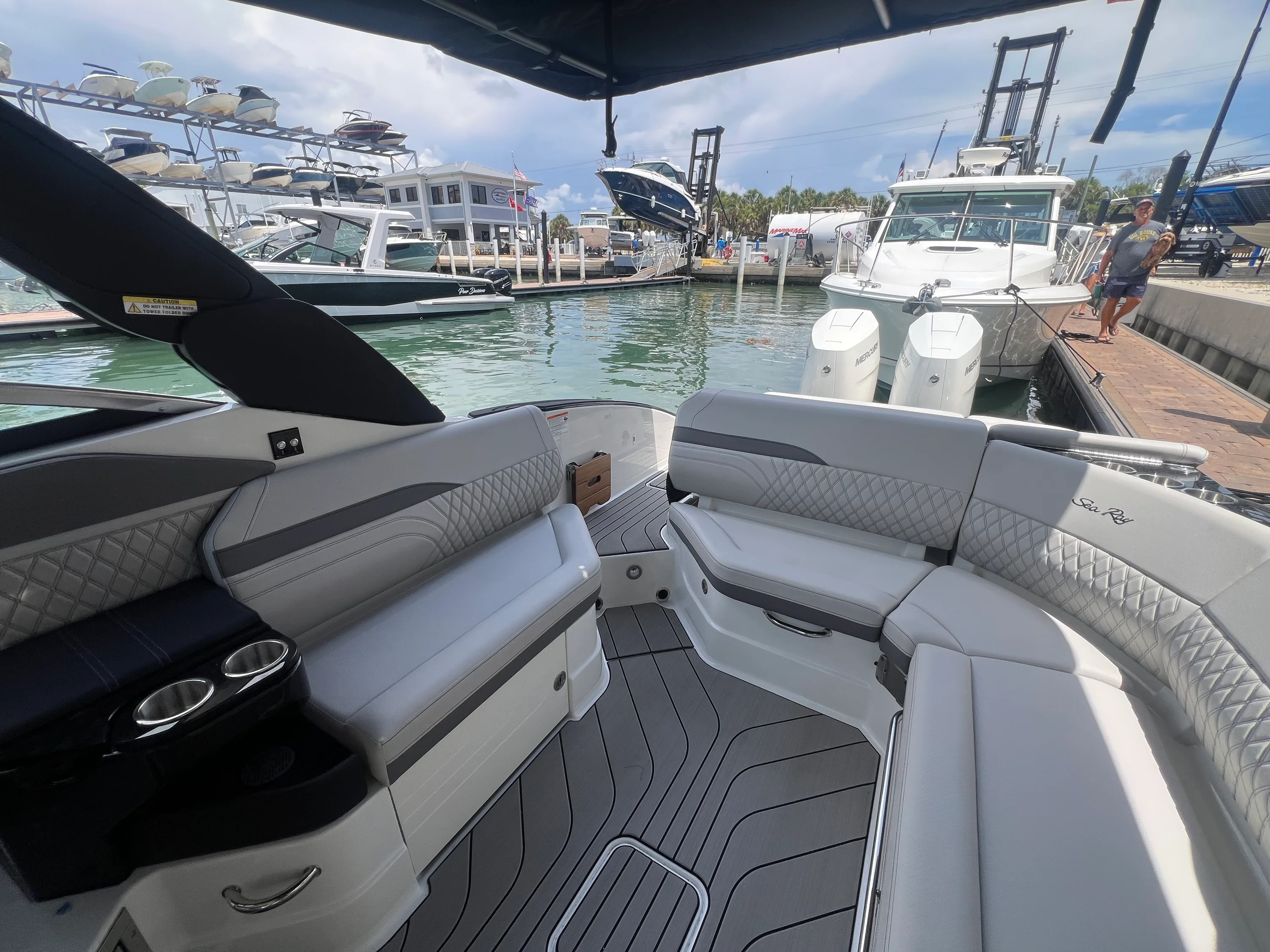 2026 Sea Ray SLX 280 Outboard Image Thumbnail #31