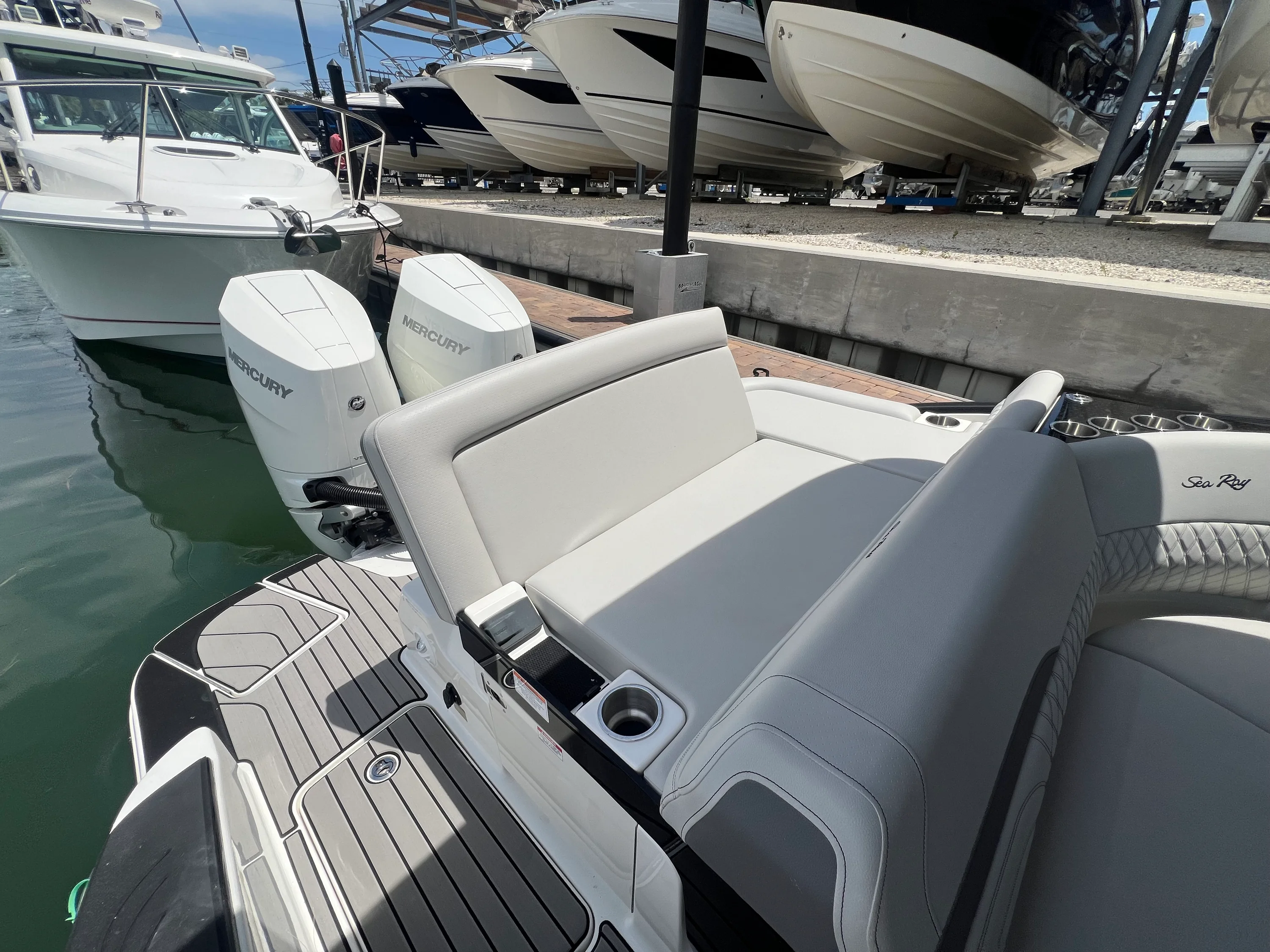 2026 Sea Ray SLX 280 Outboard Image Thumbnail #65
