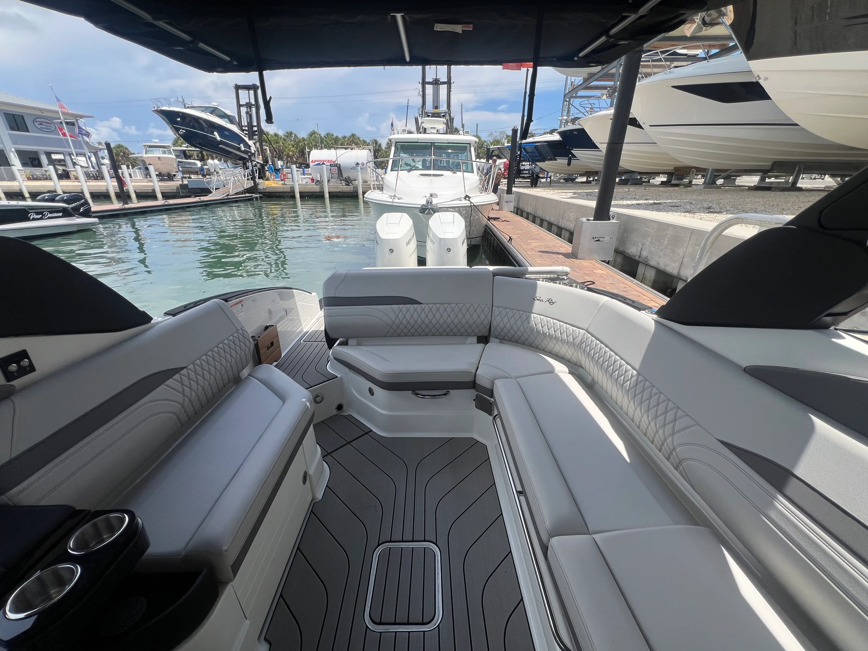 2026 Sea Ray SLX 280 Outboard Image Thumbnail #30