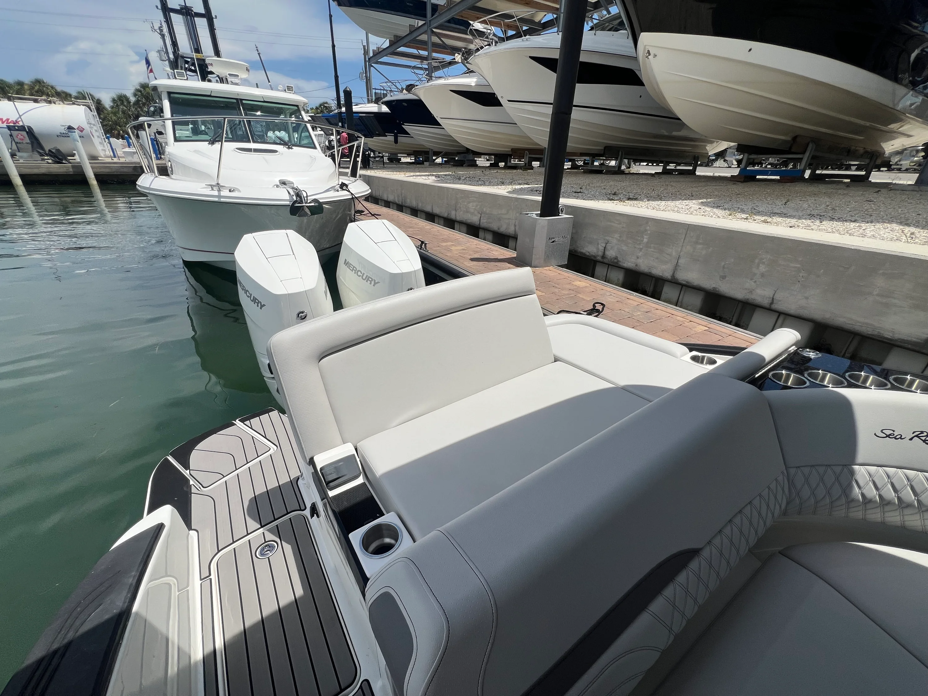 2026 Sea Ray SLX 280 Outboard Image Thumbnail #64