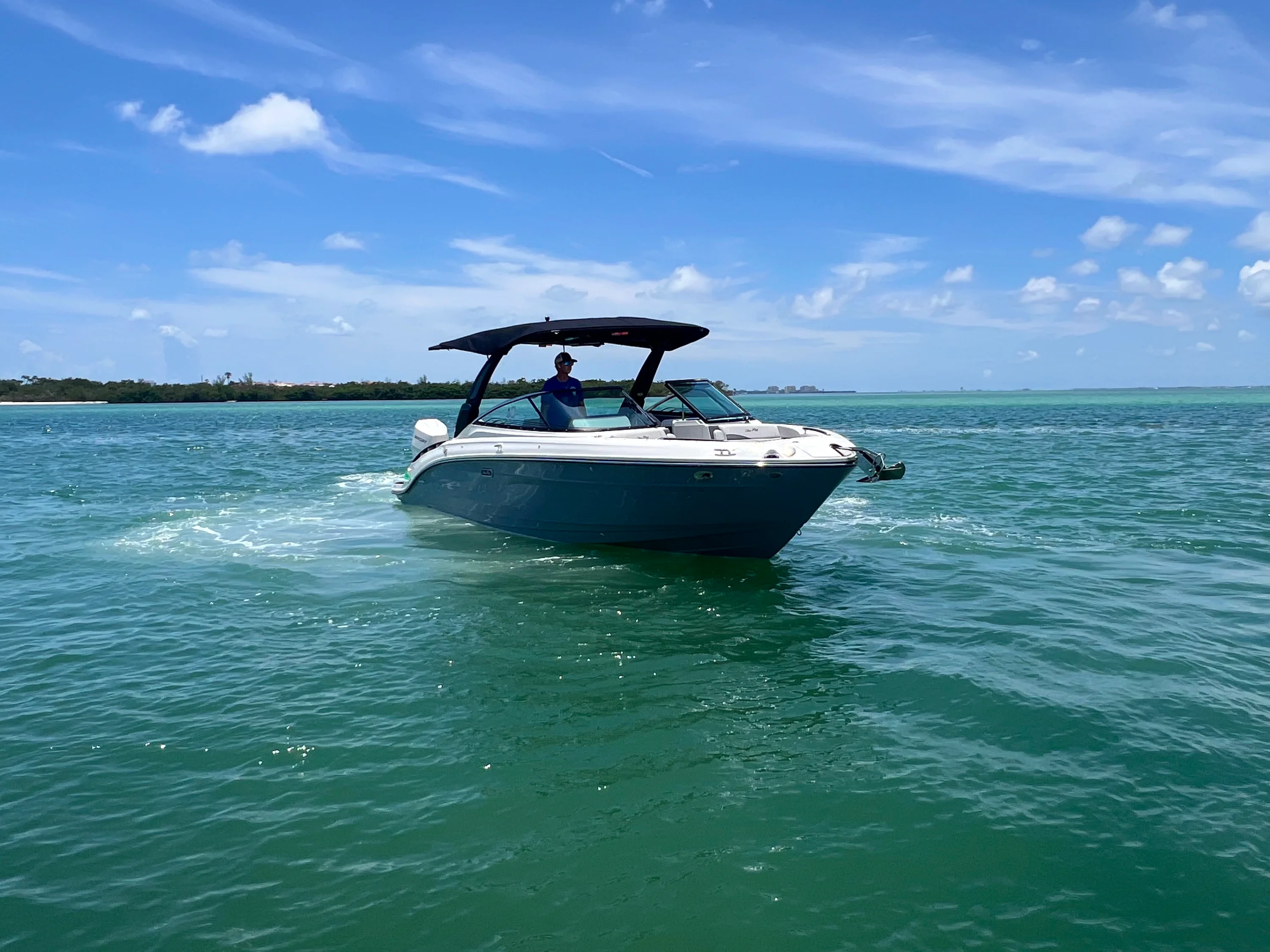2026 Sea Ray SLX 280 Outboard Image Thumbnail #9