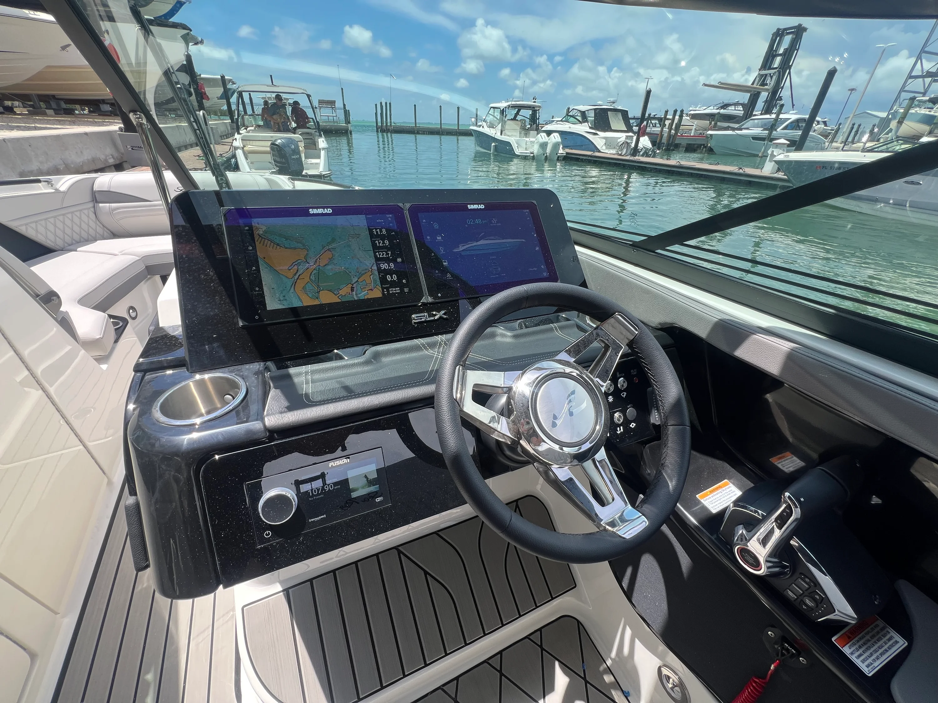 2026 Sea Ray SLX 280 Outboard Image Thumbnail #50