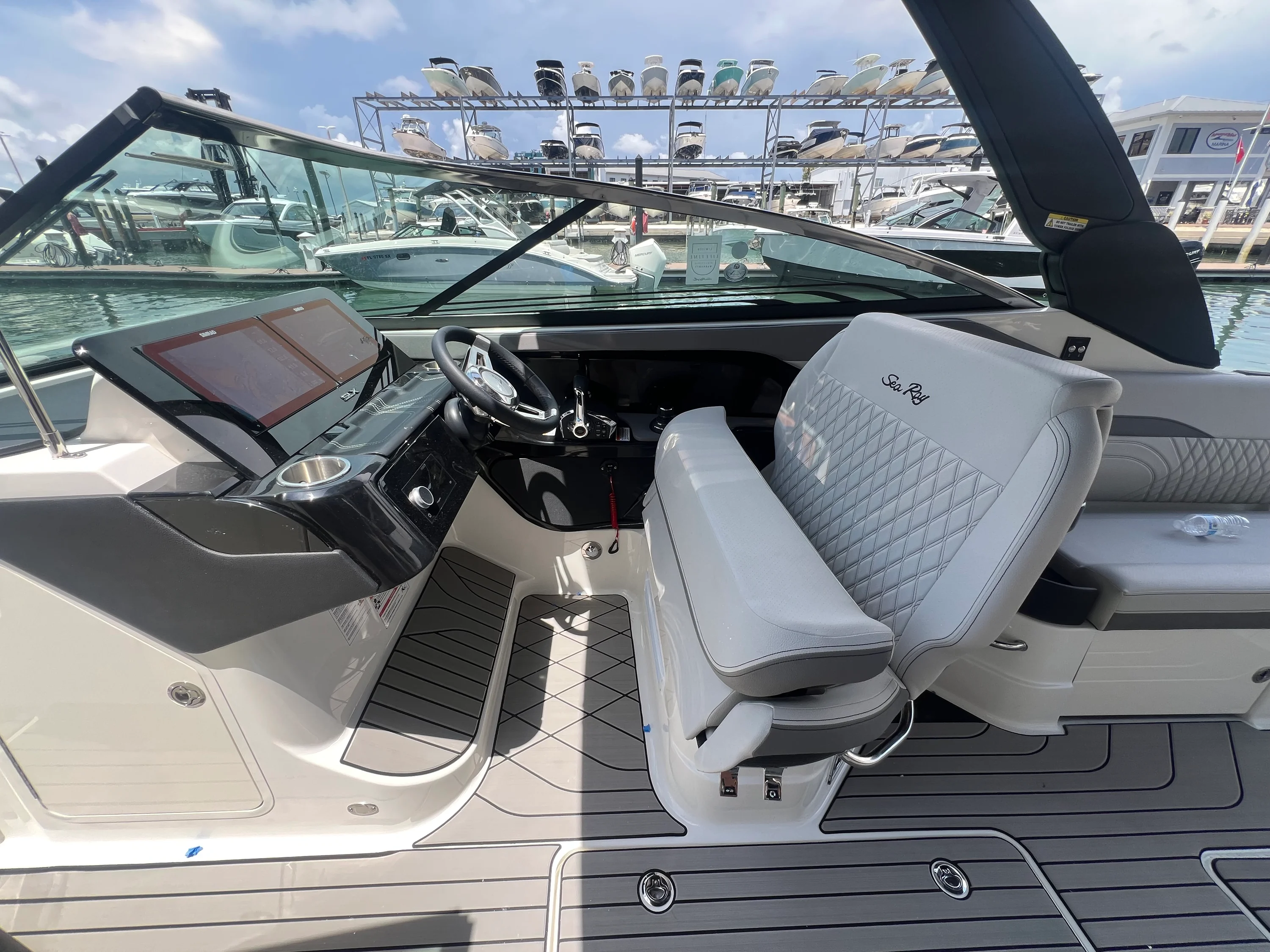 2026 Sea Ray SLX 280 Outboard Image Thumbnail #47