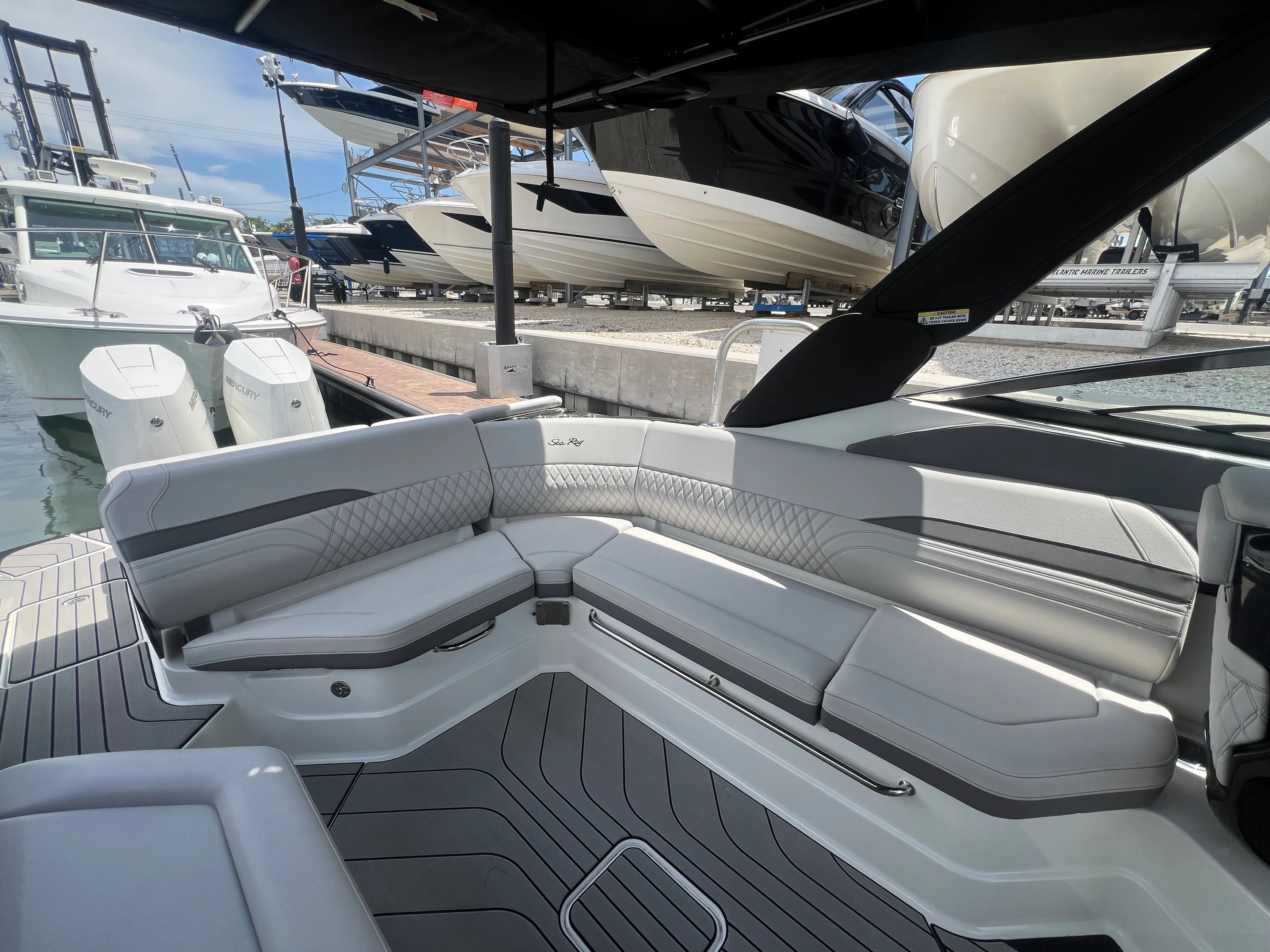 2026 Sea Ray SLX 280 Outboard Image Thumbnail #29