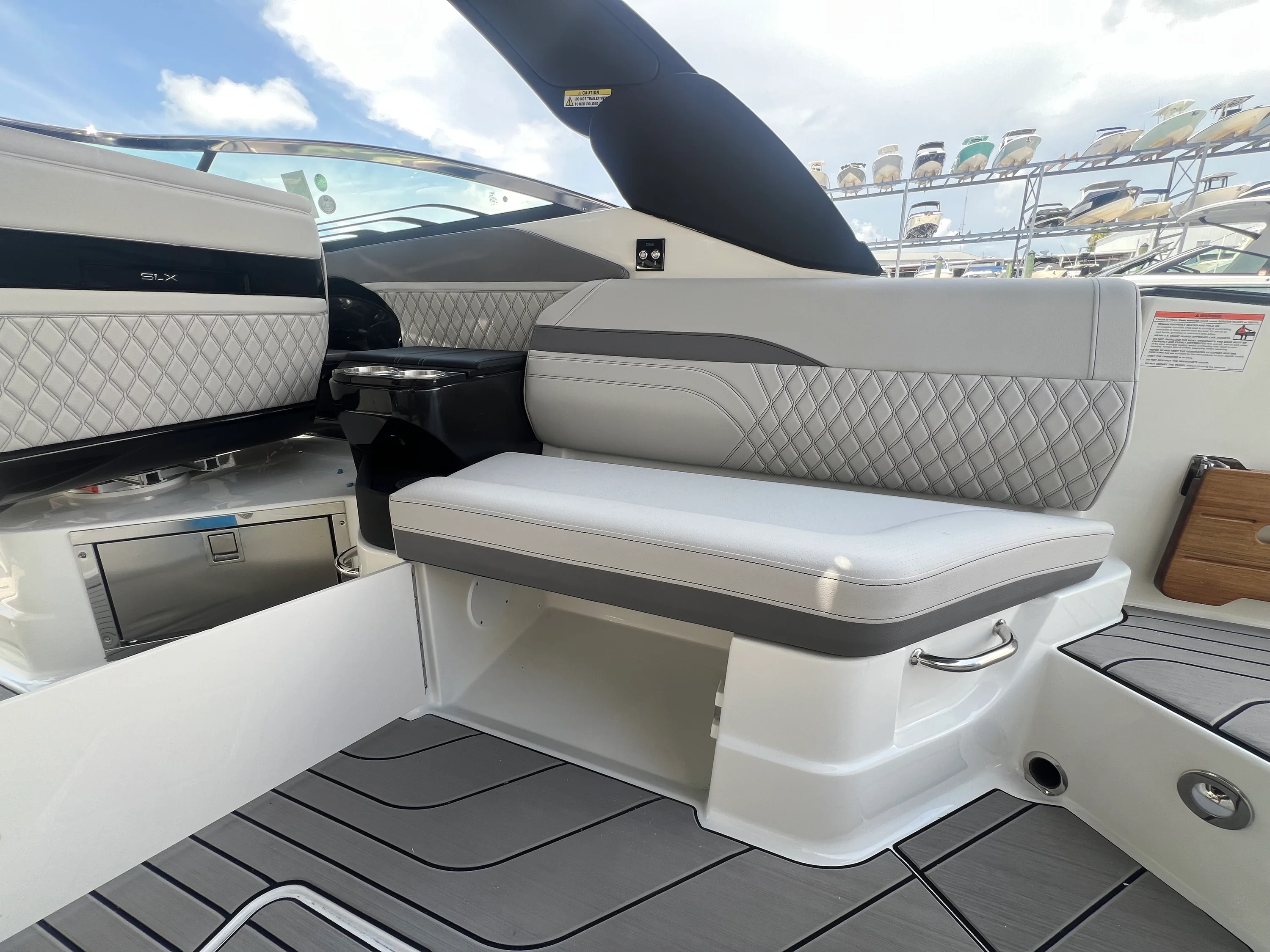 2026 Sea Ray SLX 280 Outboard Image Thumbnail #34